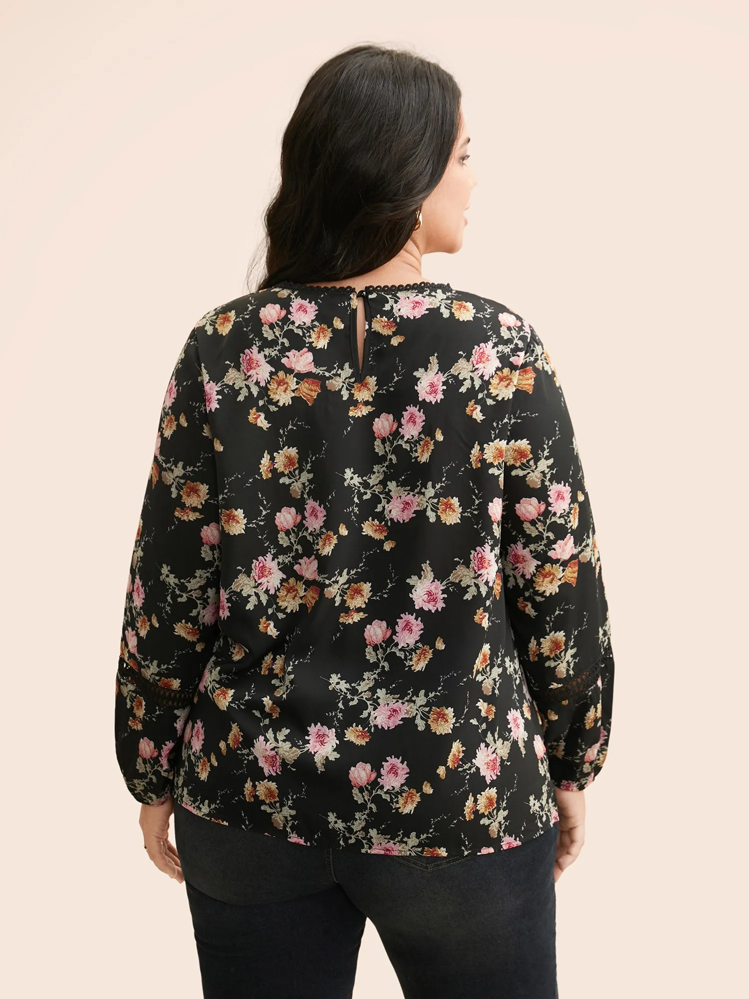 Floral Lace Panel Lantern Sleeve Blouse sold by Bloomchic product image thumbnail 4