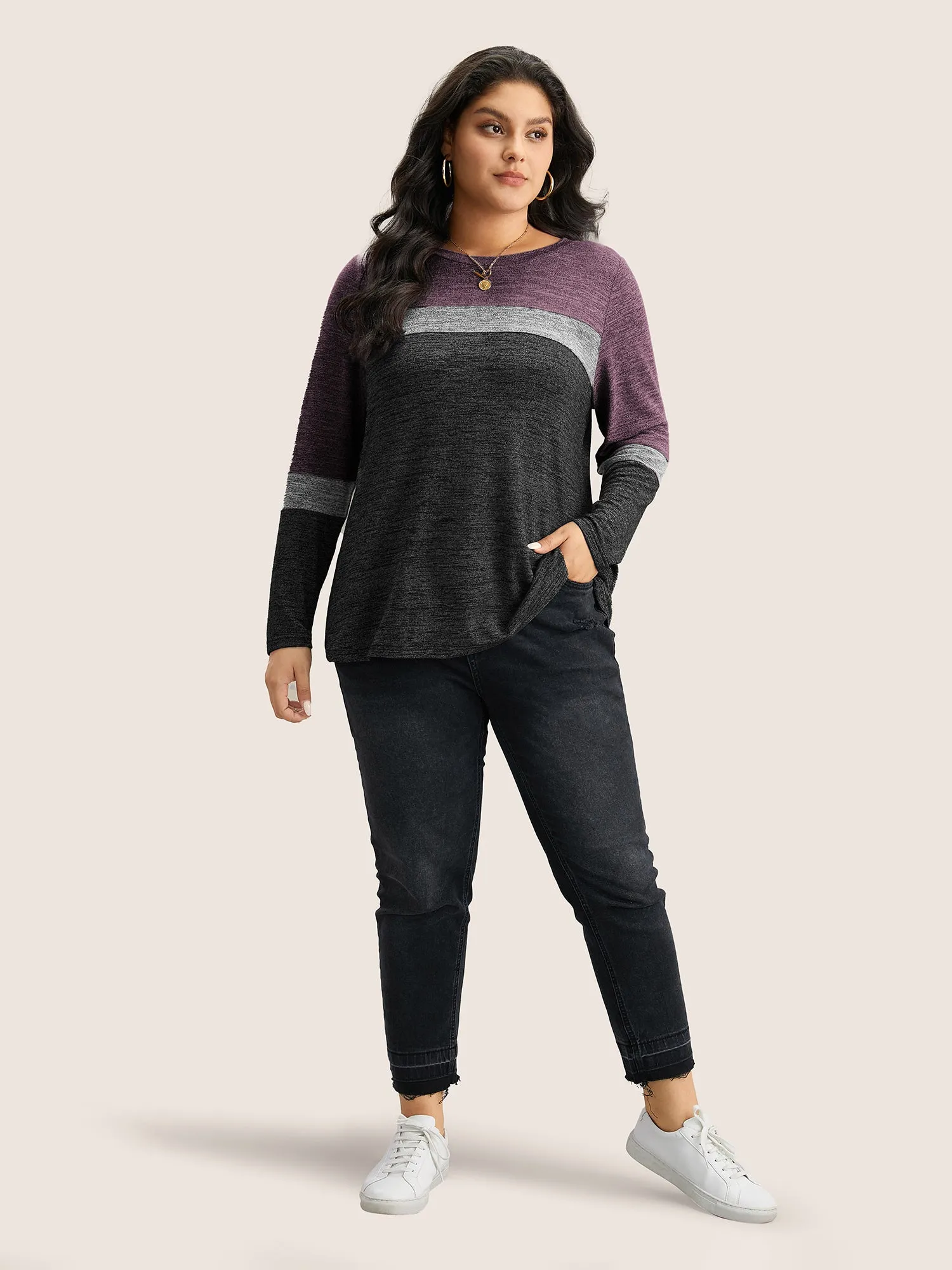 Heather Colorblock Contrast Crew Neck T-shirt sold by Bloomchic product image thumbnail 2