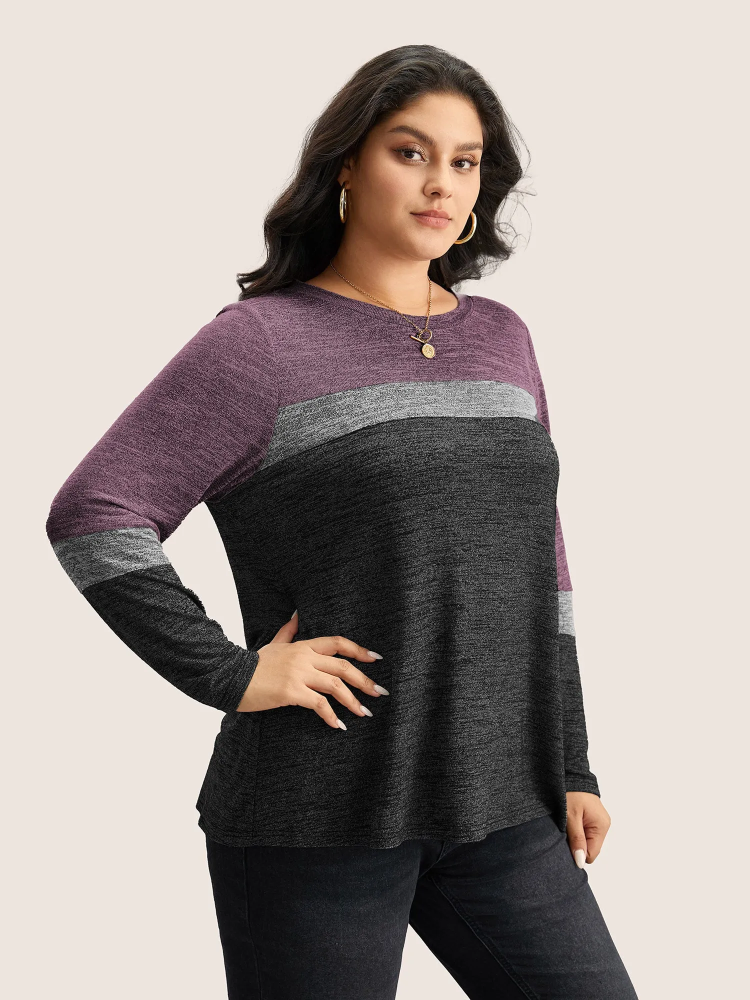 Heather Colorblock Contrast Crew Neck T-shirt sold by Bloomchic product image thumbnail 4