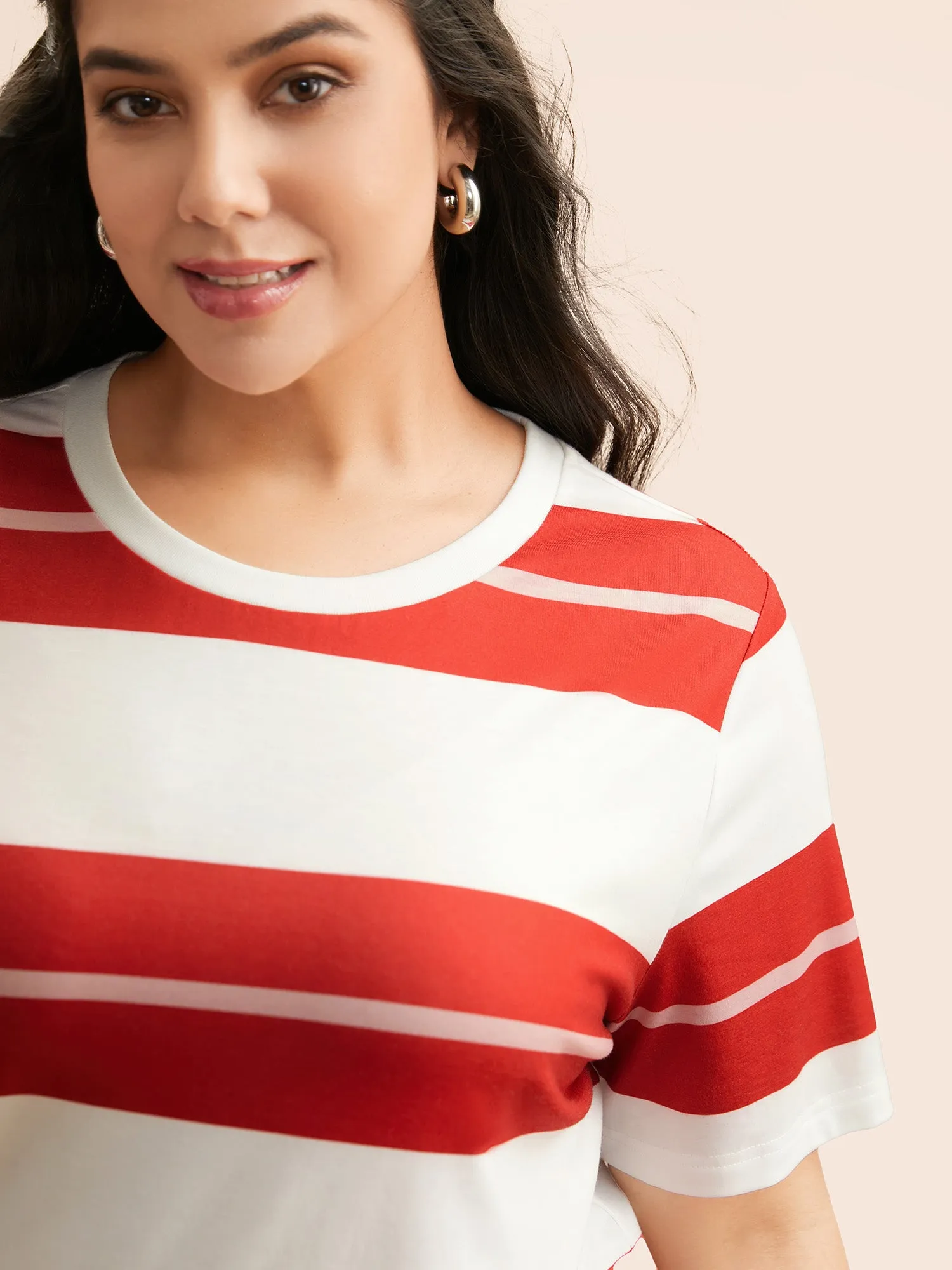 Crew Neck Contrast Striped T-shirt sold by Bloomchic product image thumbnail 5