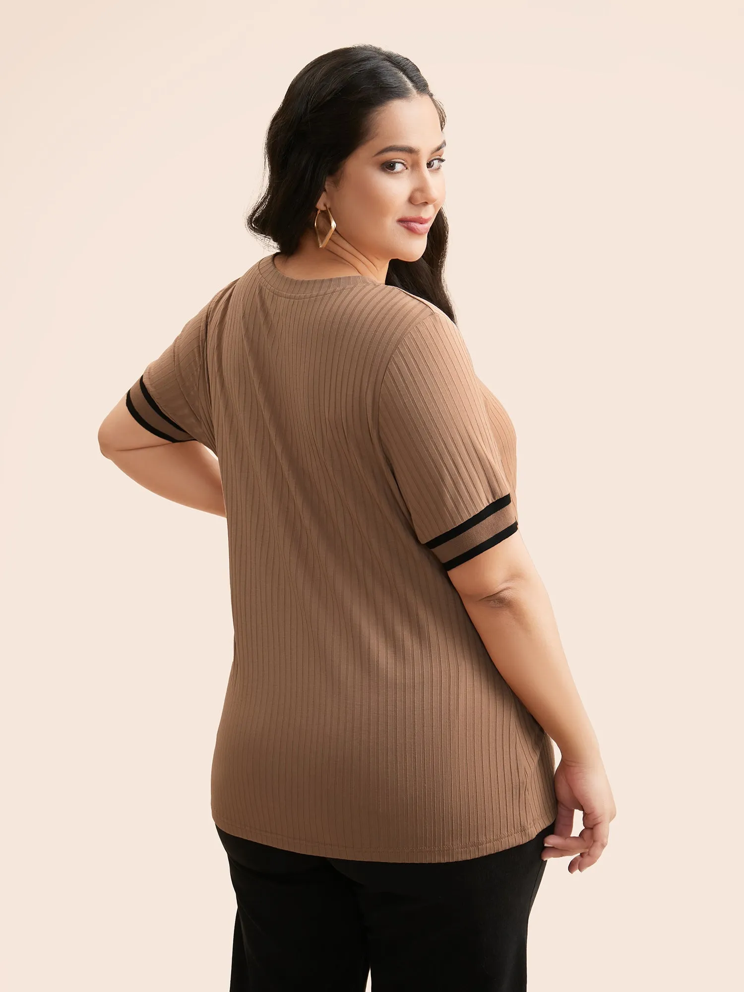 Crew Neck Pit Strip Contrast Trim T-shirt sold by Bloomchic product image thumbnail 2