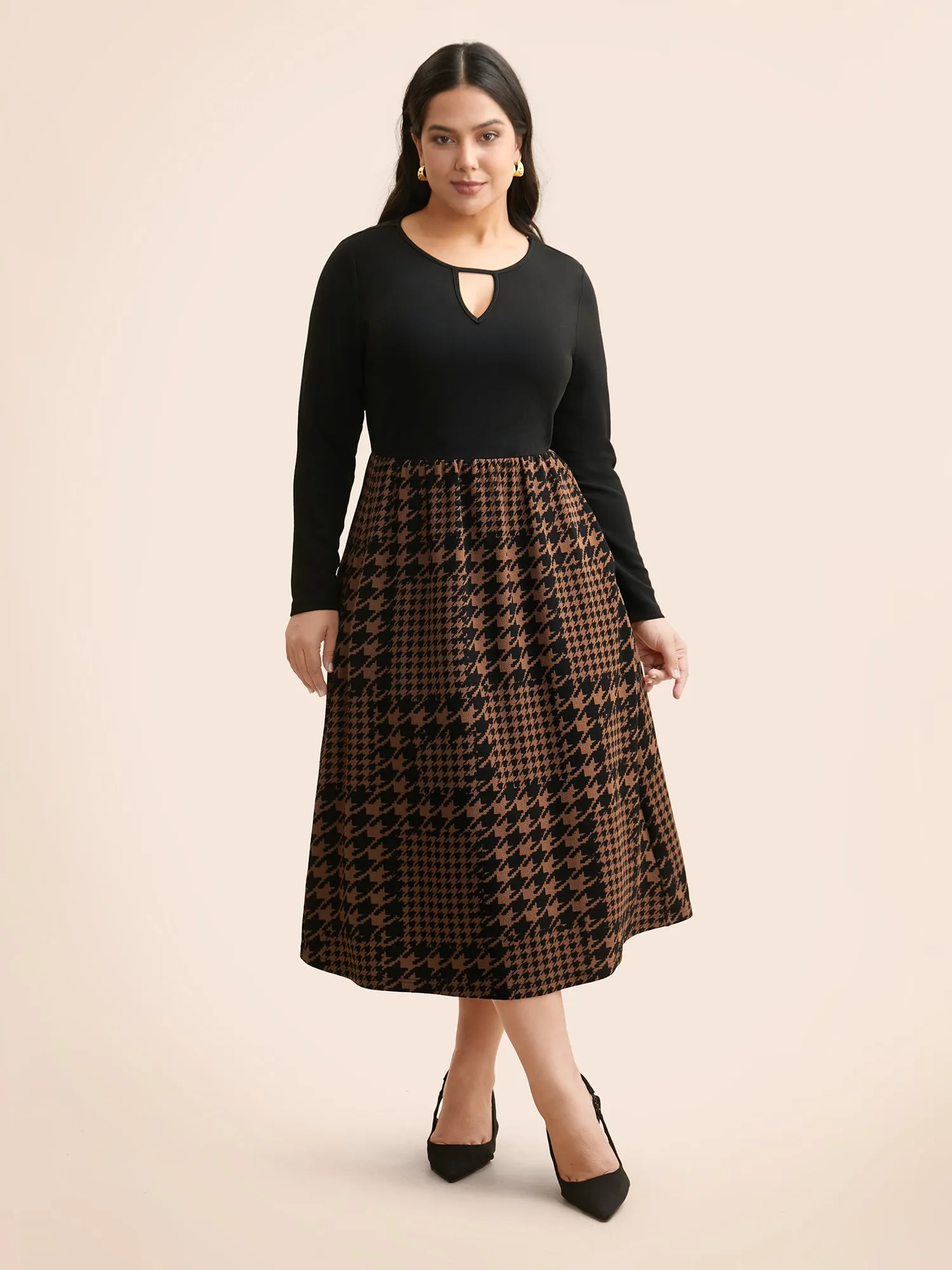 Houndstooth Patchwork Cut Out Midi Dress sold by Bloomchic product image thumbnail 3
