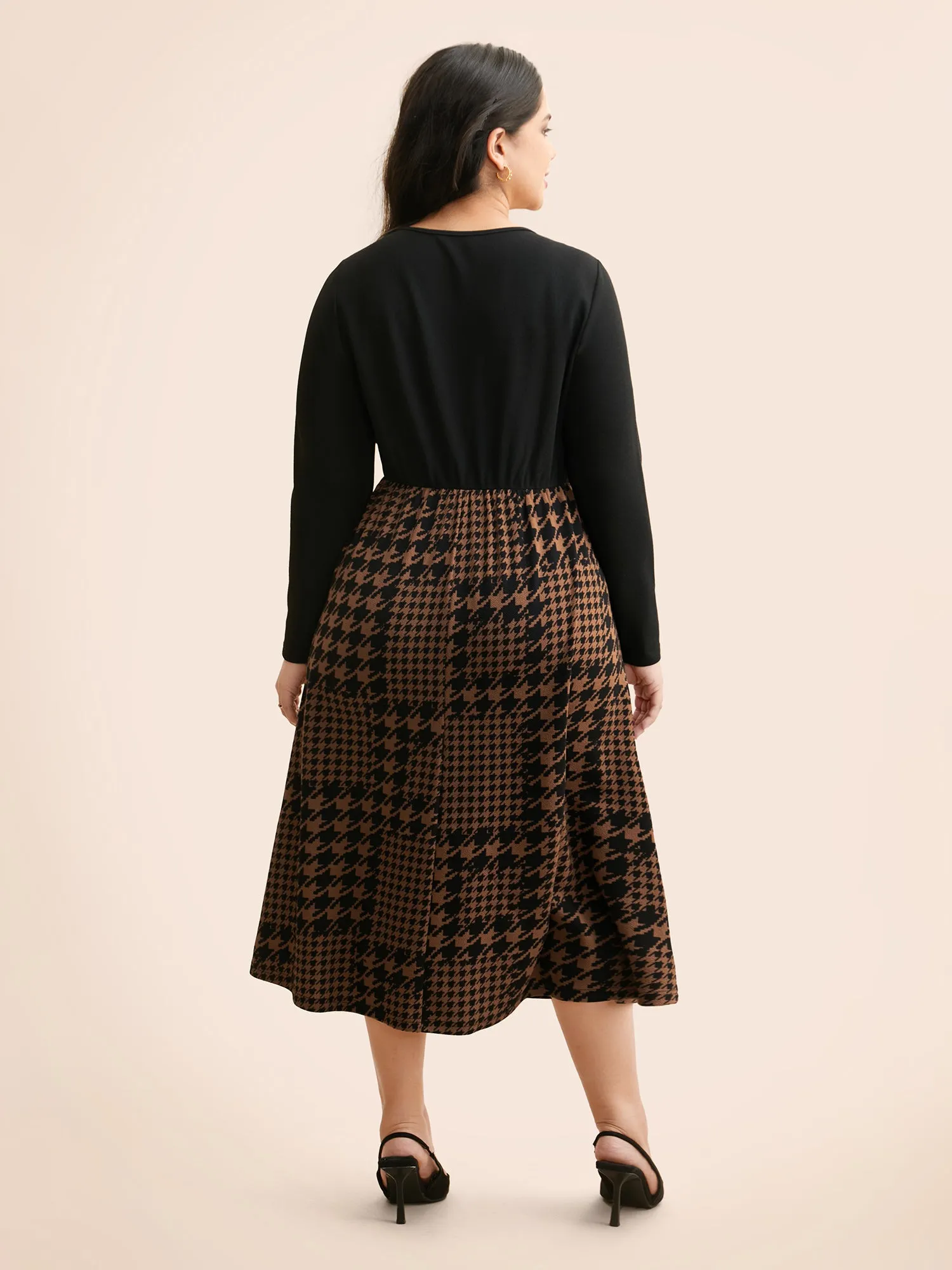Houndstooth Patchwork Cut Out Midi Dress sold by Bloomchic product image thumbnail 4
