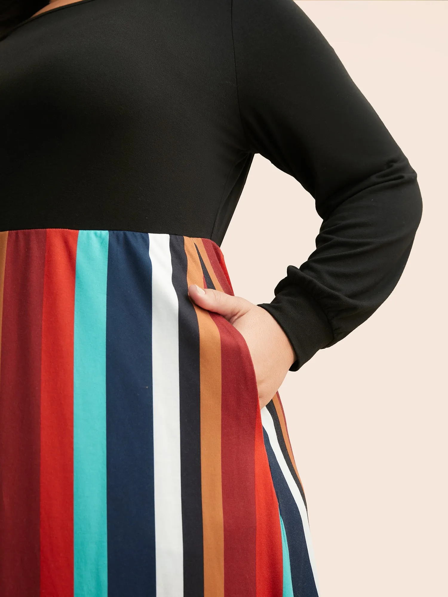 Round Neck Contrast Striped Patchwork Midi Dress sold by Bloomchic product image thumbnail 3