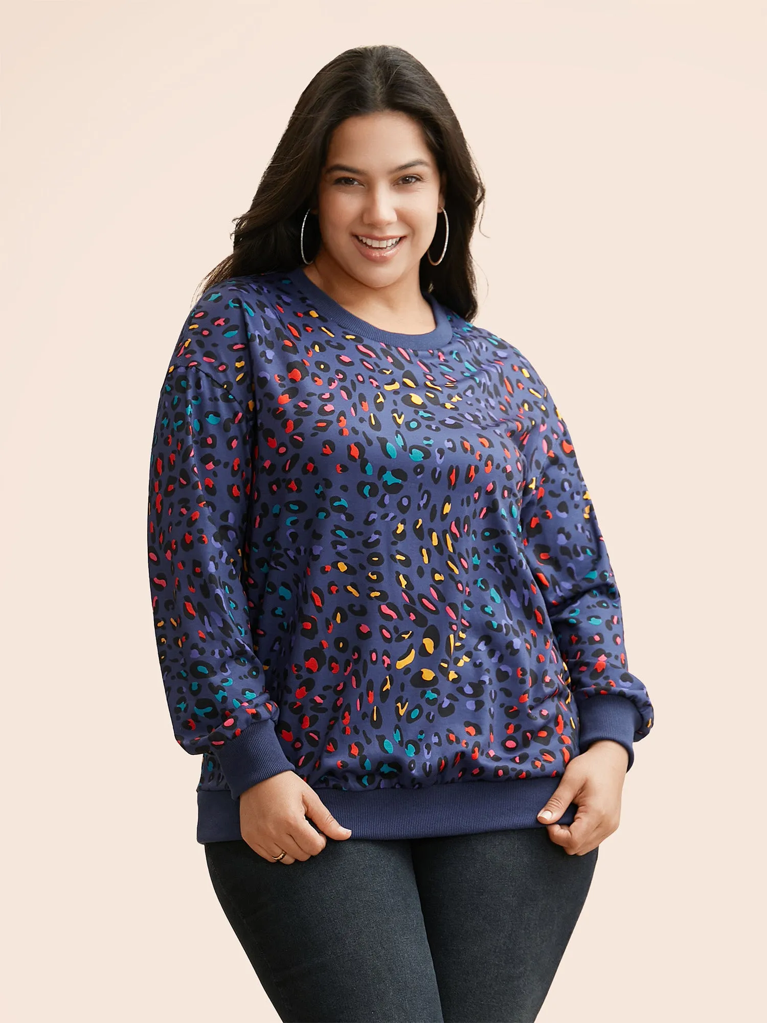 Round Neck Color Leopard Print Sweatshirt sold by Bloomchic product image thumbnail 3