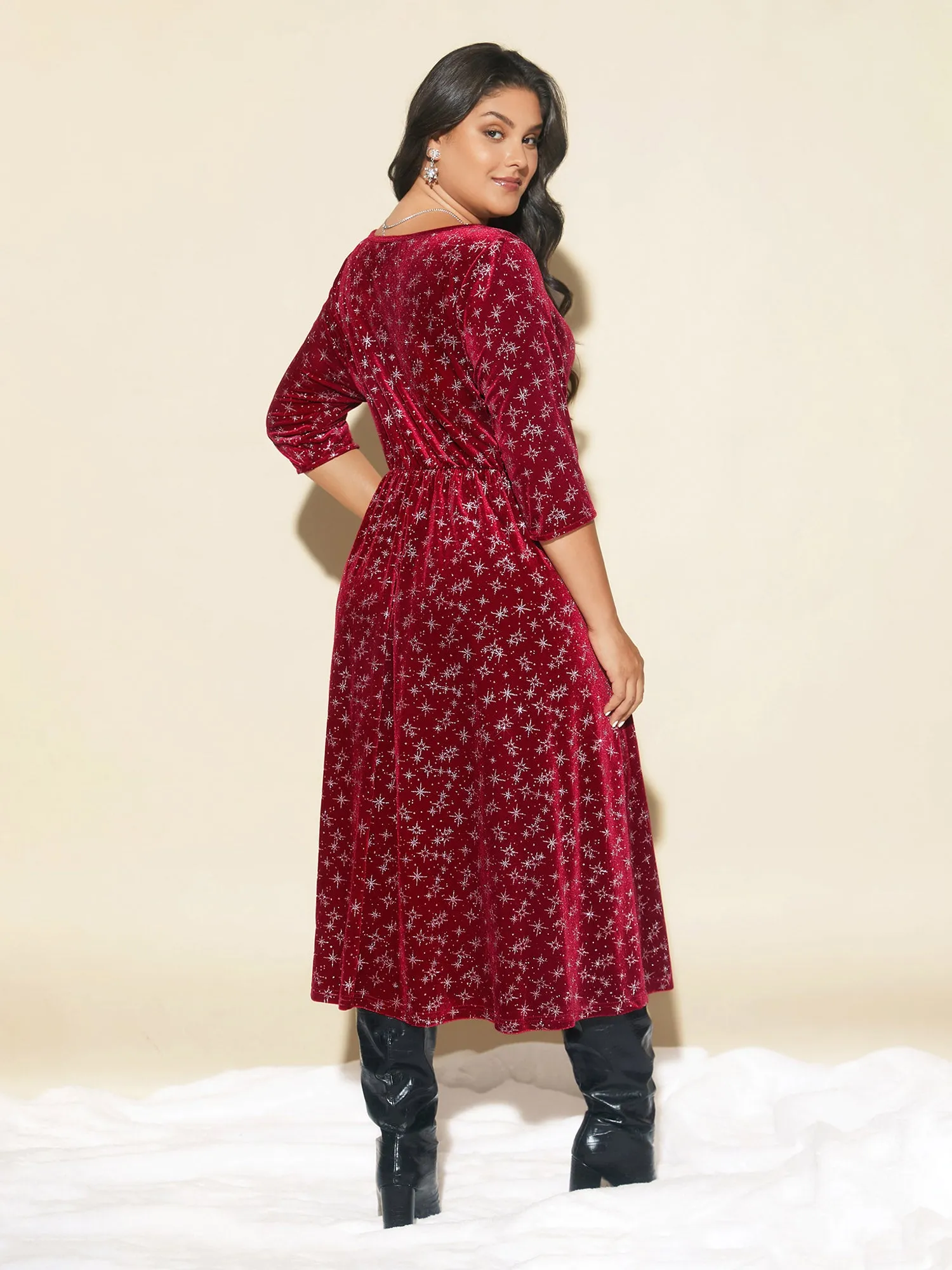 Embossed Velvet Sweetheart Neckline Midi Dress sold by Bloomchic product image thumbnail 4