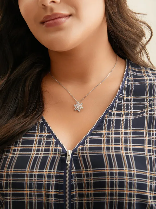 Silver Snowflake Pendant Necklace sold by Bloomchic