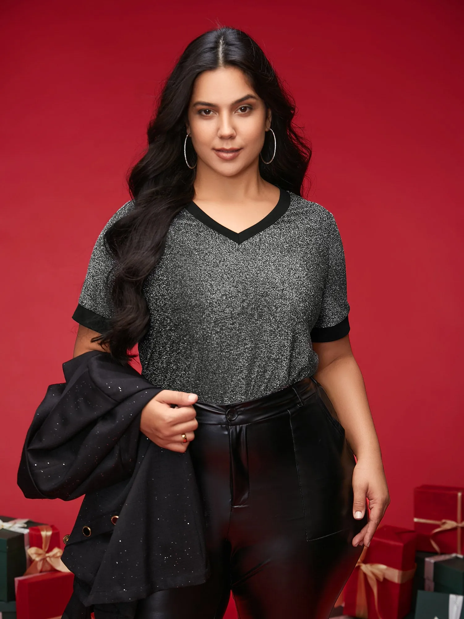 V-Neck Contrast Lurex Slim-Fit Tee sold by Bloomchic product image thumbnail 3