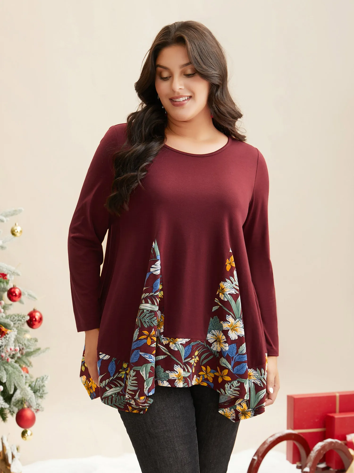 Holiday Printed Asymmetrical Hem Jersey Top sold by Bloomchic product image thumbnail 4