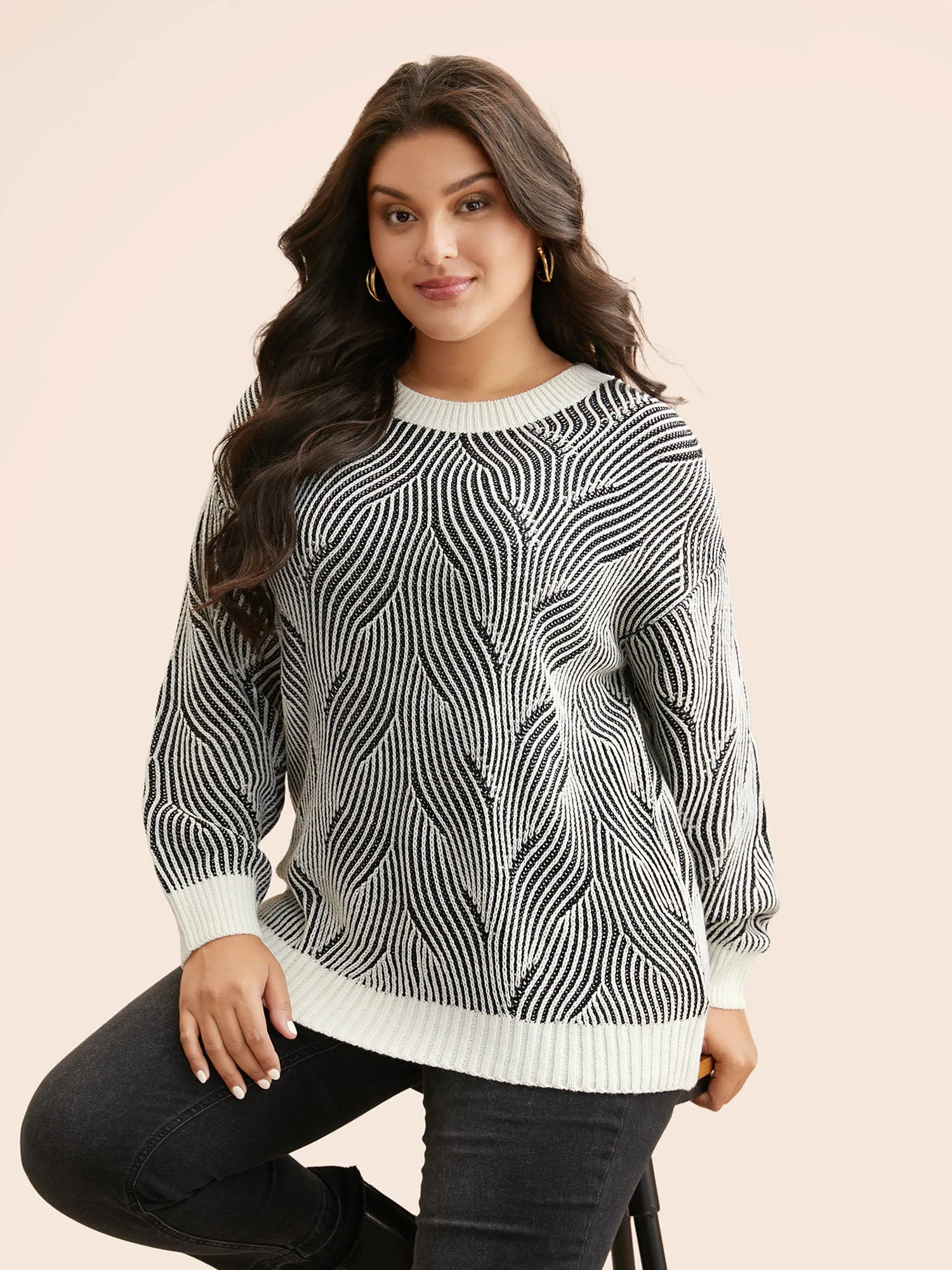 Texture Contrast Round Neck Pullover sold by Bloomchic