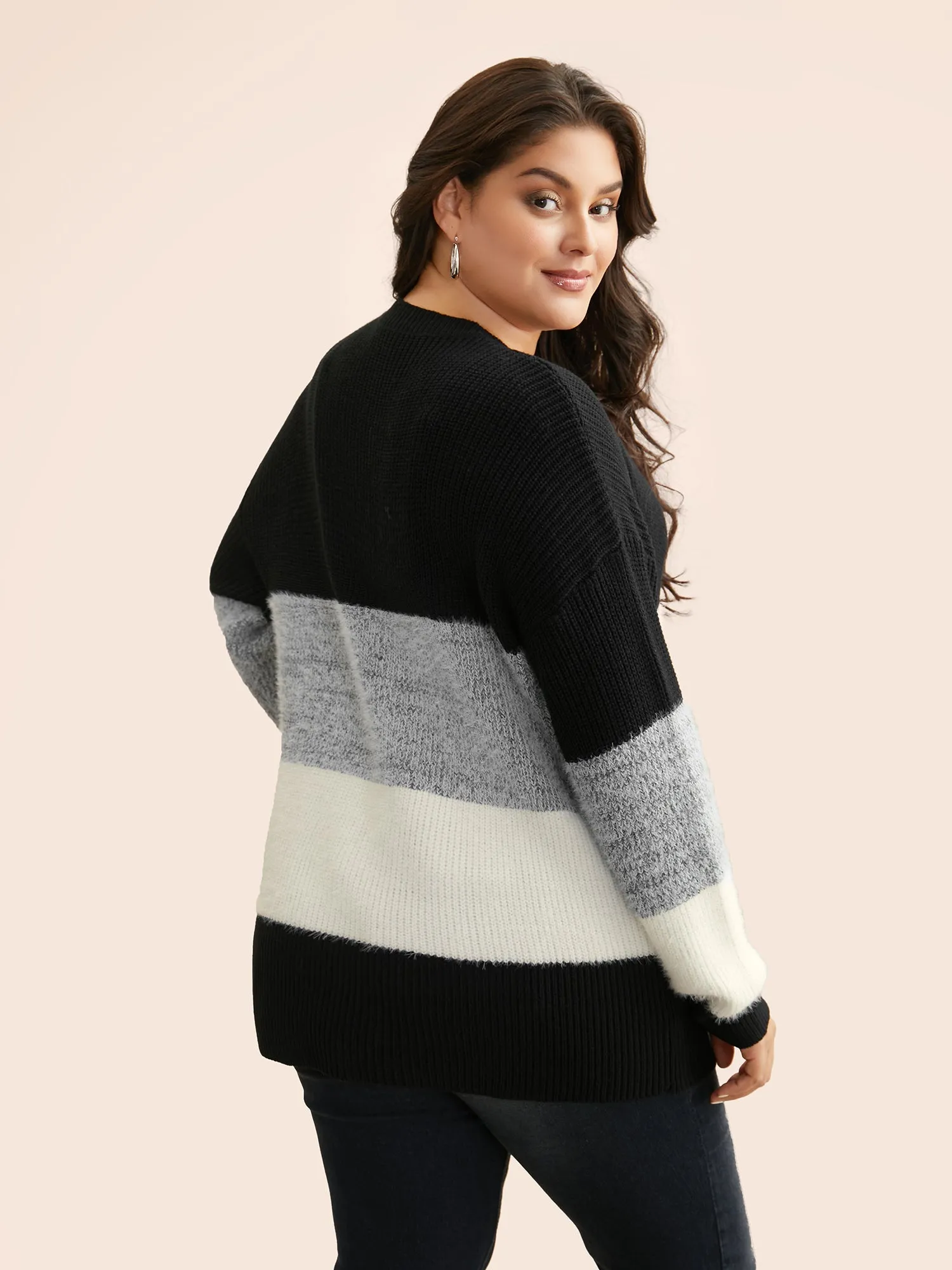 Round Neck Colorblock Contrast Pullover sold by Bloomchic product image thumbnail 2