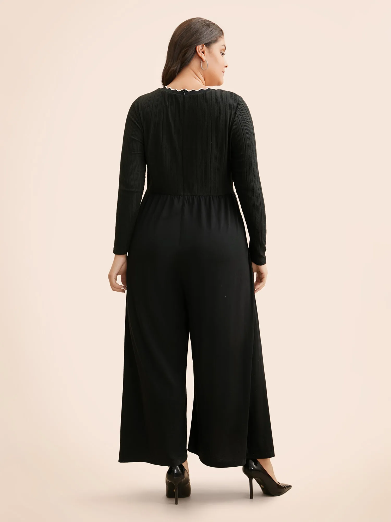 Texture Contrast Trim Scalloped Trim Jumpsuit sold by Bloomchic product image thumbnail 4