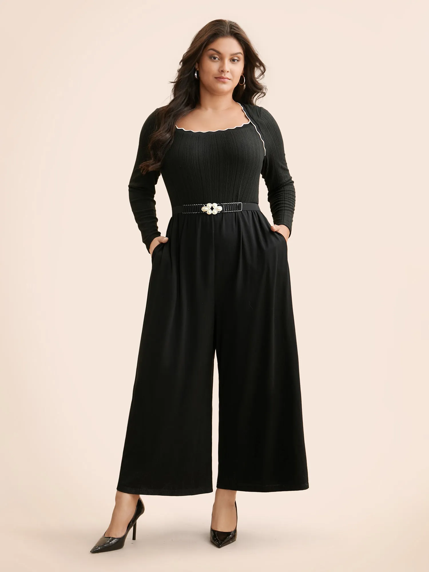 Texture Contrast Trim Scalloped Trim Jumpsuit sold by Bloomchic
