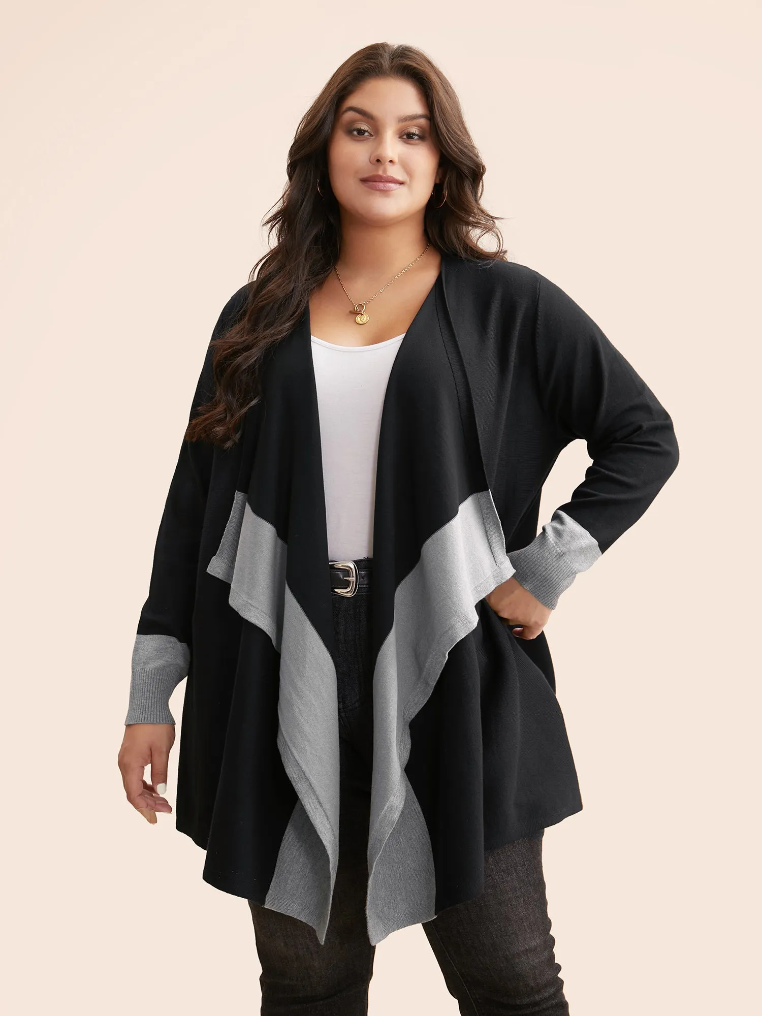Contrast Kimono Collar Asymmetrical Hem Cardigan sold by Bloomchic product image thumbnail 4