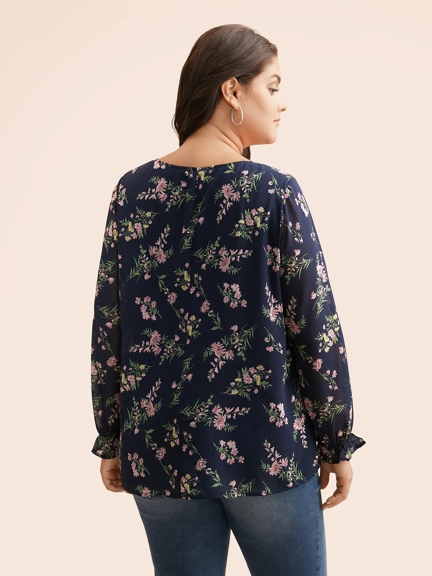 Chiffon Floral Round Neck Pleated Blouse sold by Bloomchic product image thumbnail 5