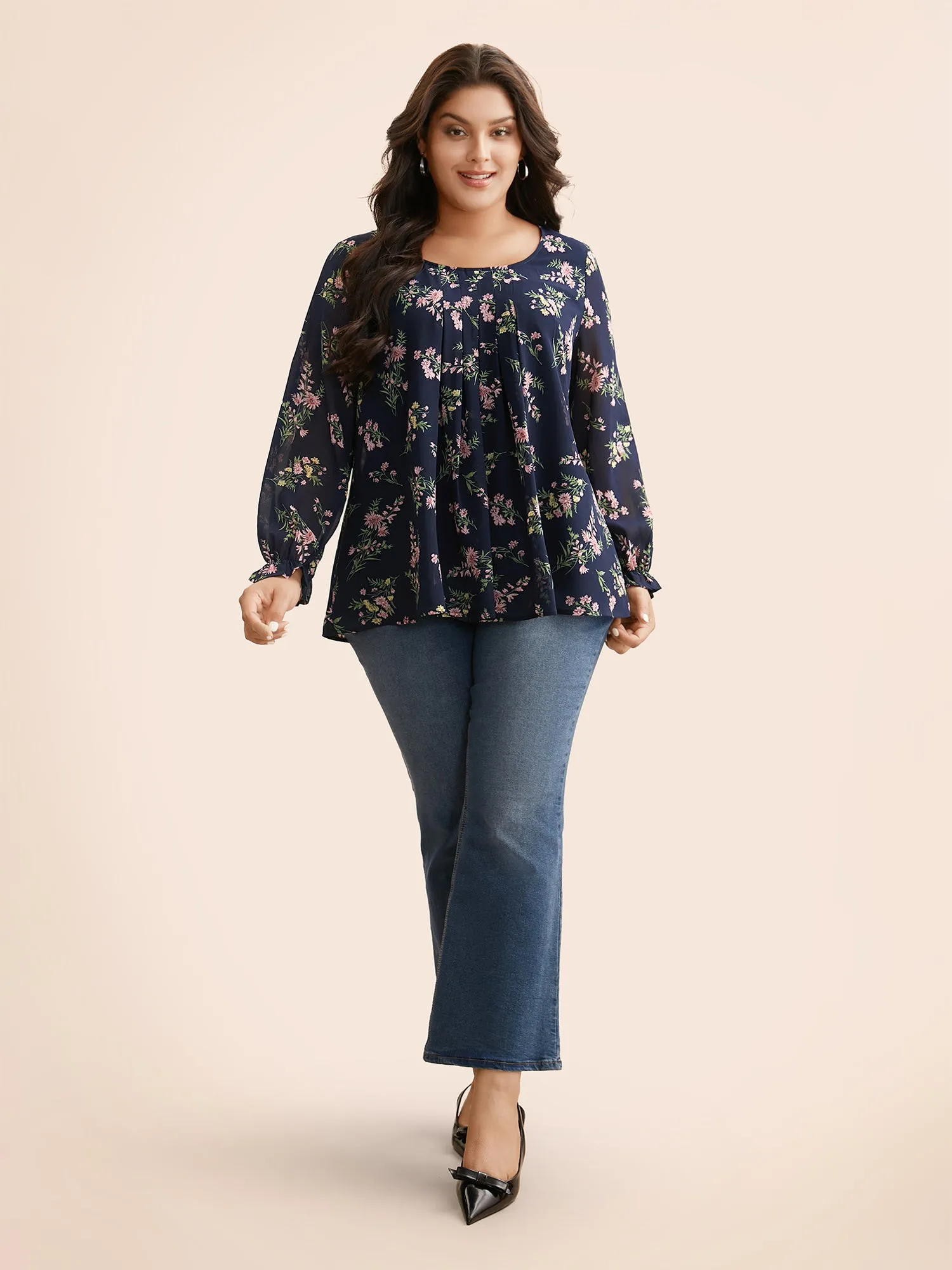 Chiffon Floral Round Neck Pleated Blouse sold by Bloomchic product image thumbnail 2