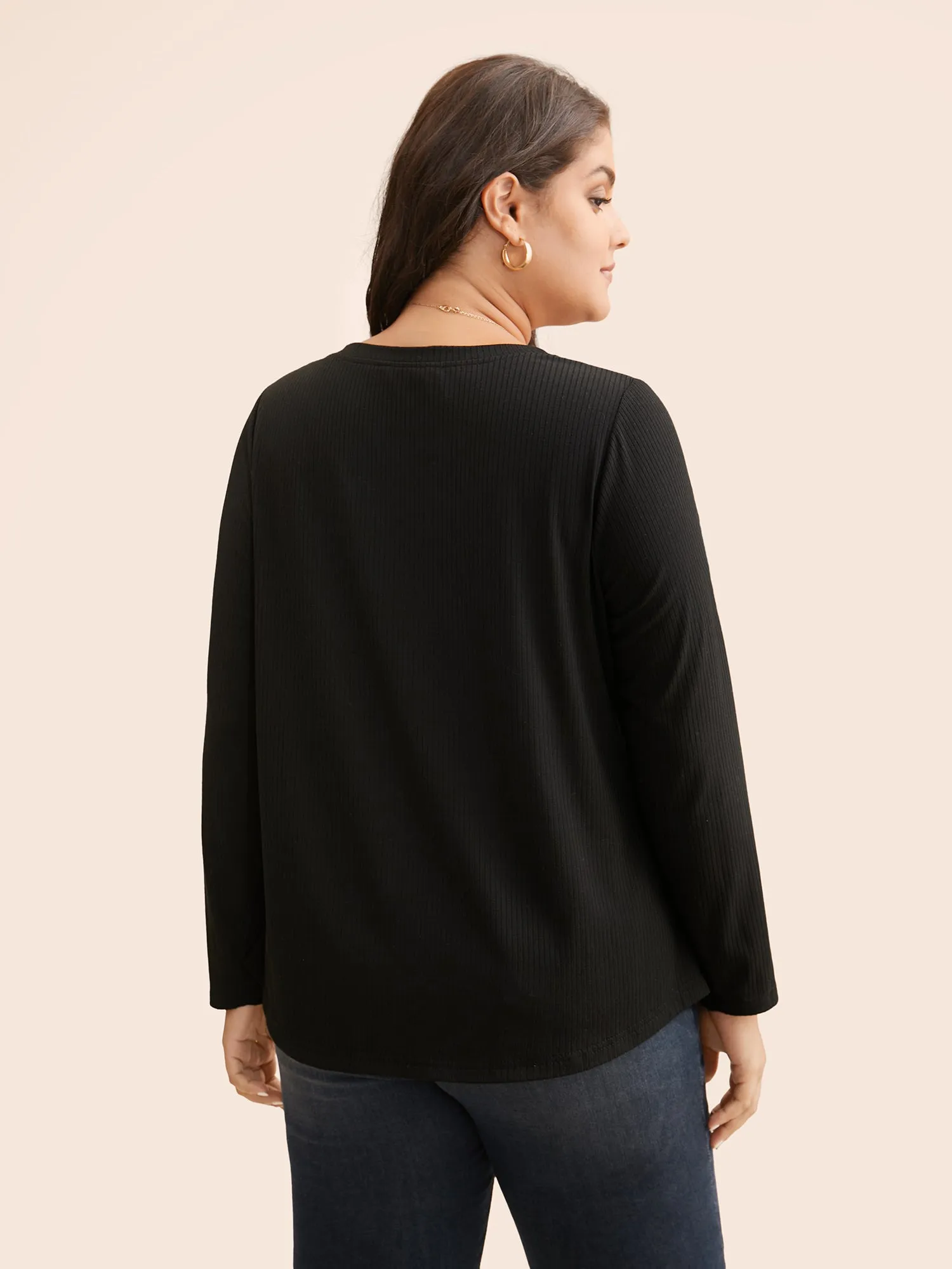 V Neck Contrast Patchwork Rib Knit T-shirt sold by Bloomchic product image thumbnail 4