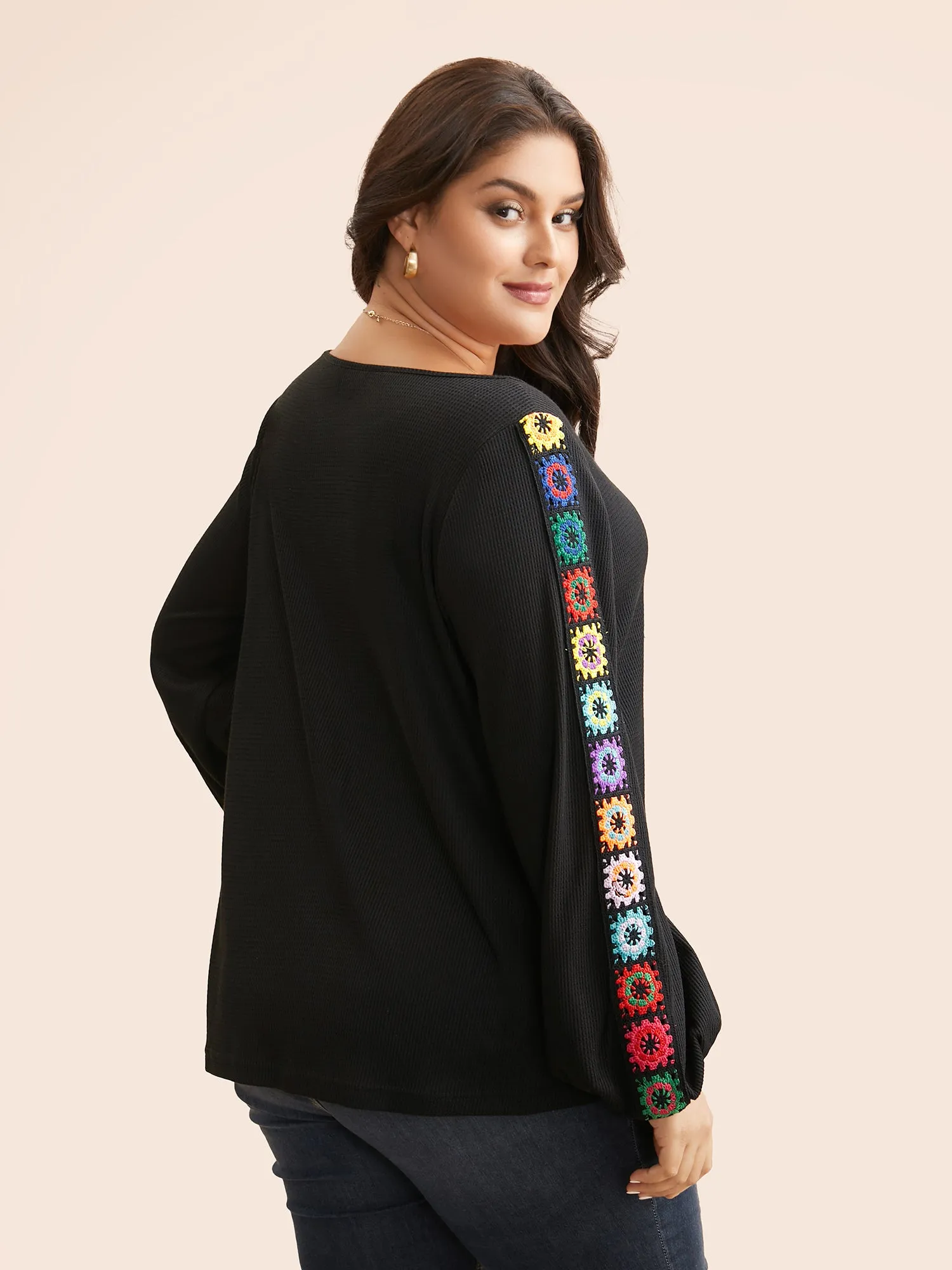 Crew Neck Patchwork Crochet Floral T-shirt sold by Bloomchic product image thumbnail 4