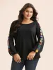 Crew Neck Patchwork Crochet Floral T-shirt sold by Bloomchic