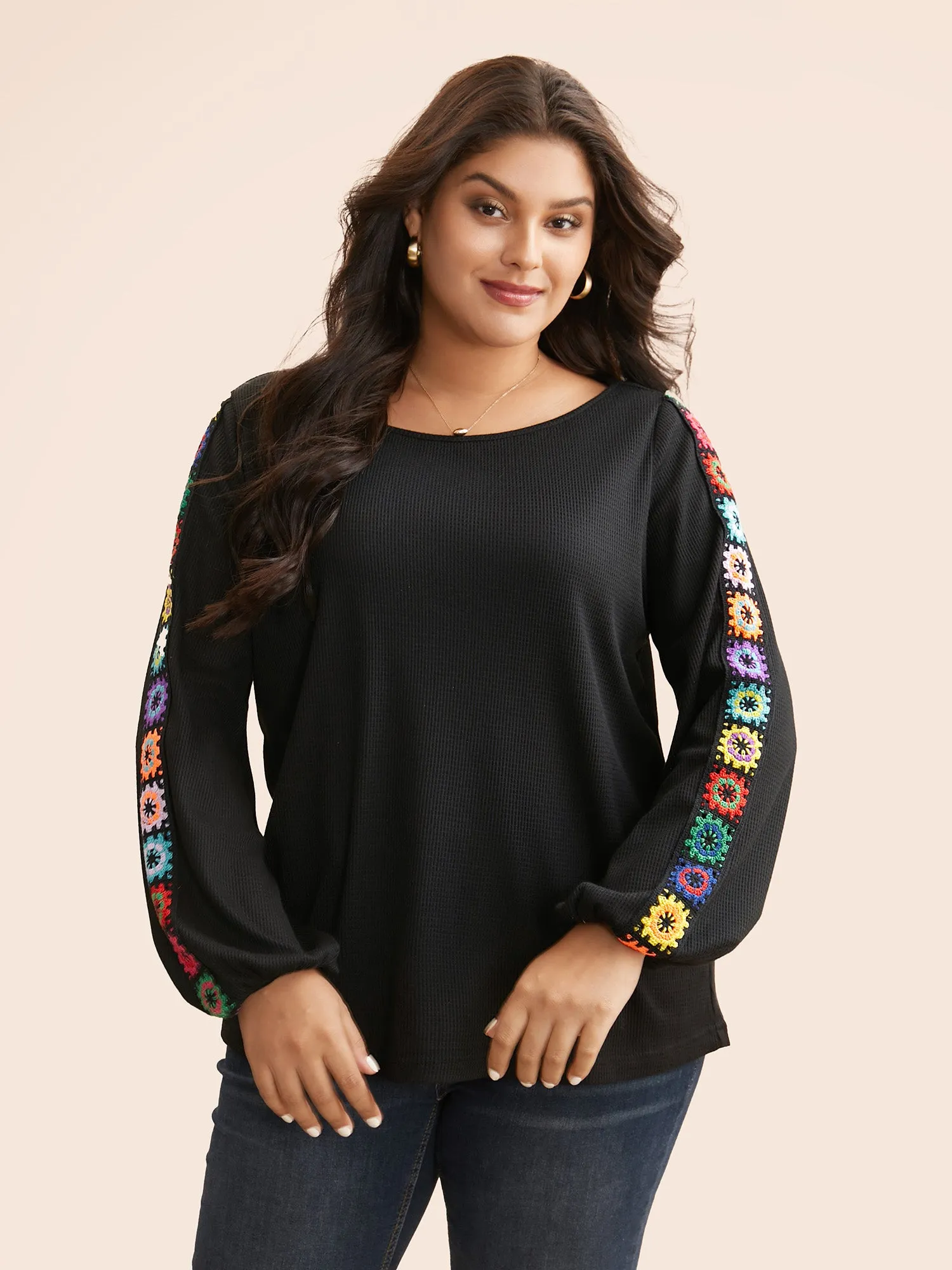 Crew Neck Patchwork Crochet Floral T-shirt sold by Bloomchic product image thumbnail 3