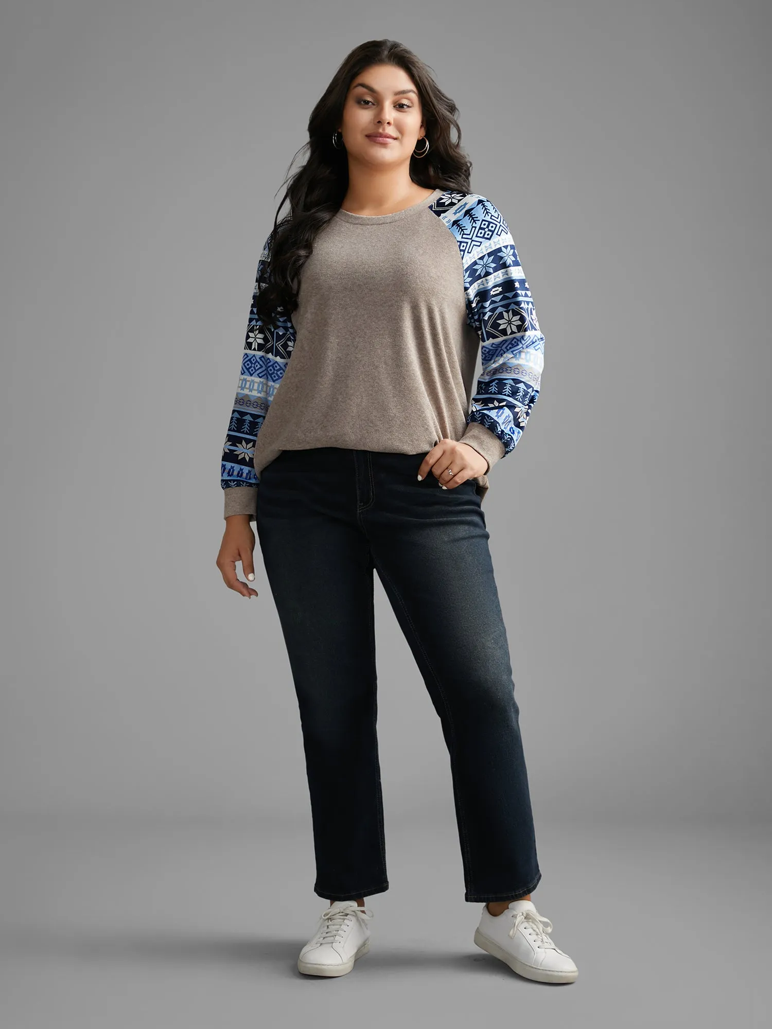 Geometric Patchwork Contrast Raglan Sleeve Sweatshirt sold by Bloomchic product image thumbnail 5