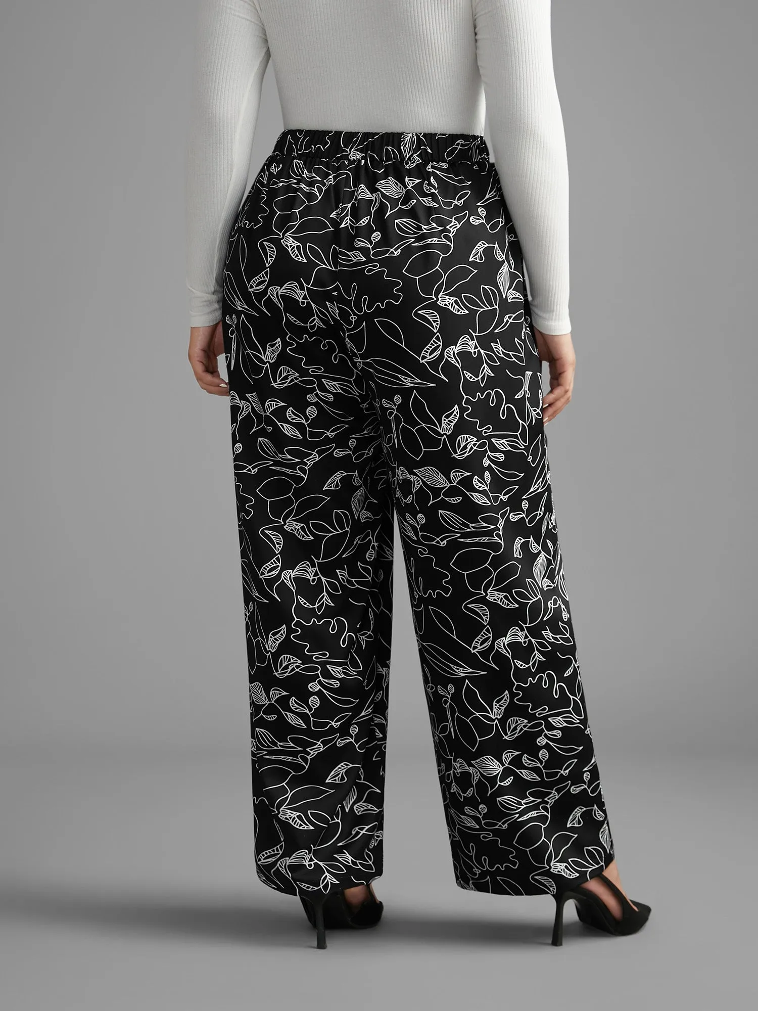 Graffiti Print Elastic Waist Wide Leg Pants sold by Bloomchic product image thumbnail 3