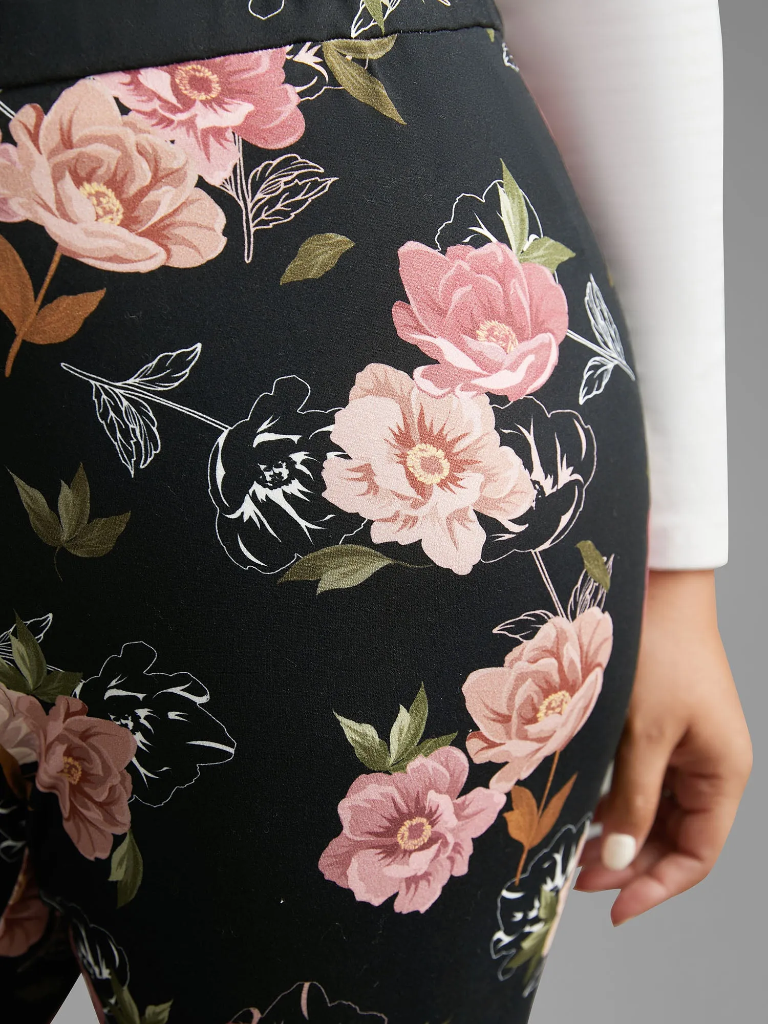 Floral Mid Rise Skinny Leggings sold by Bloomchic product image thumbnail 4