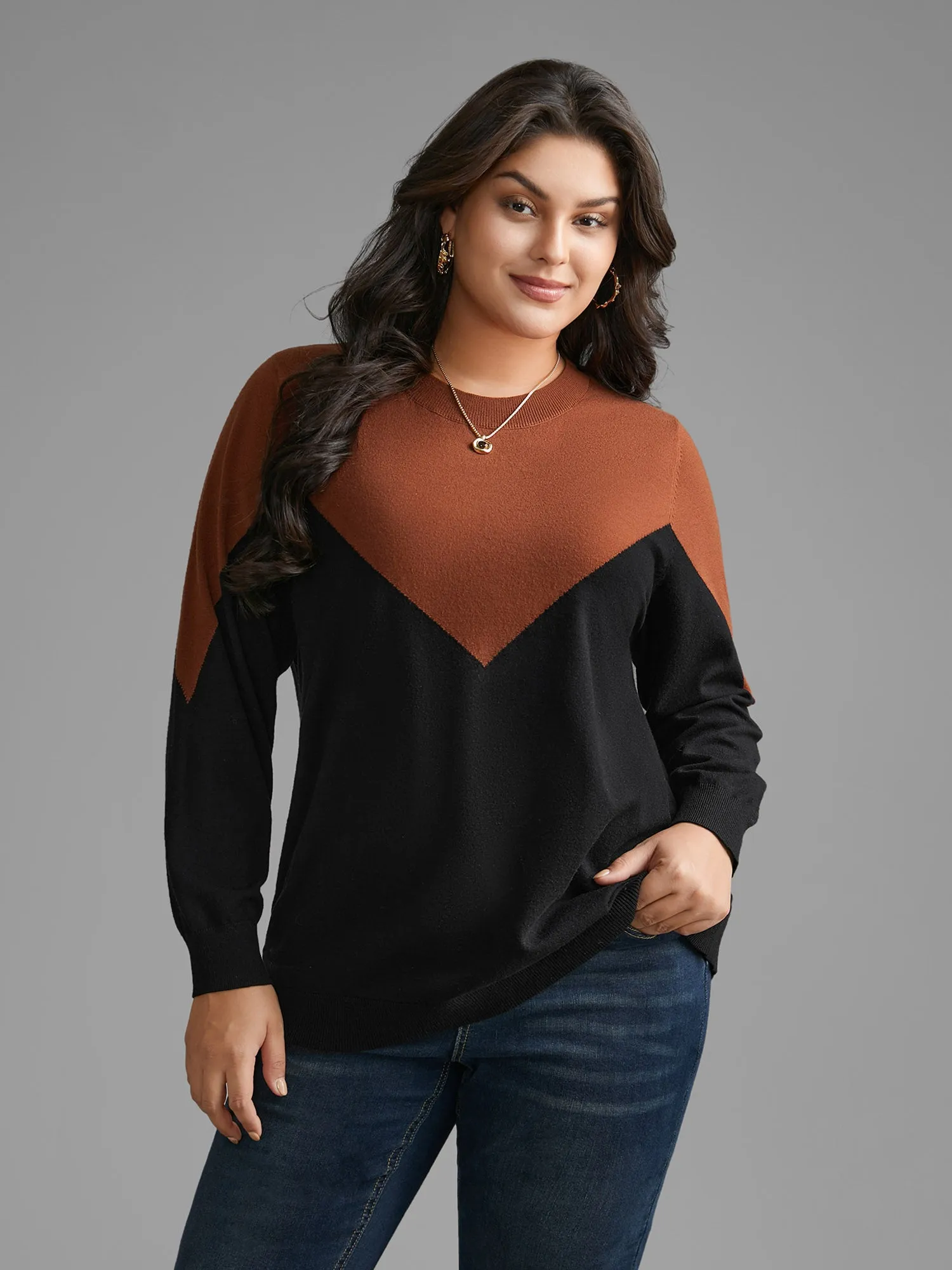 Round Neck Contrast Patchwork Pullover sold by Bloomchic