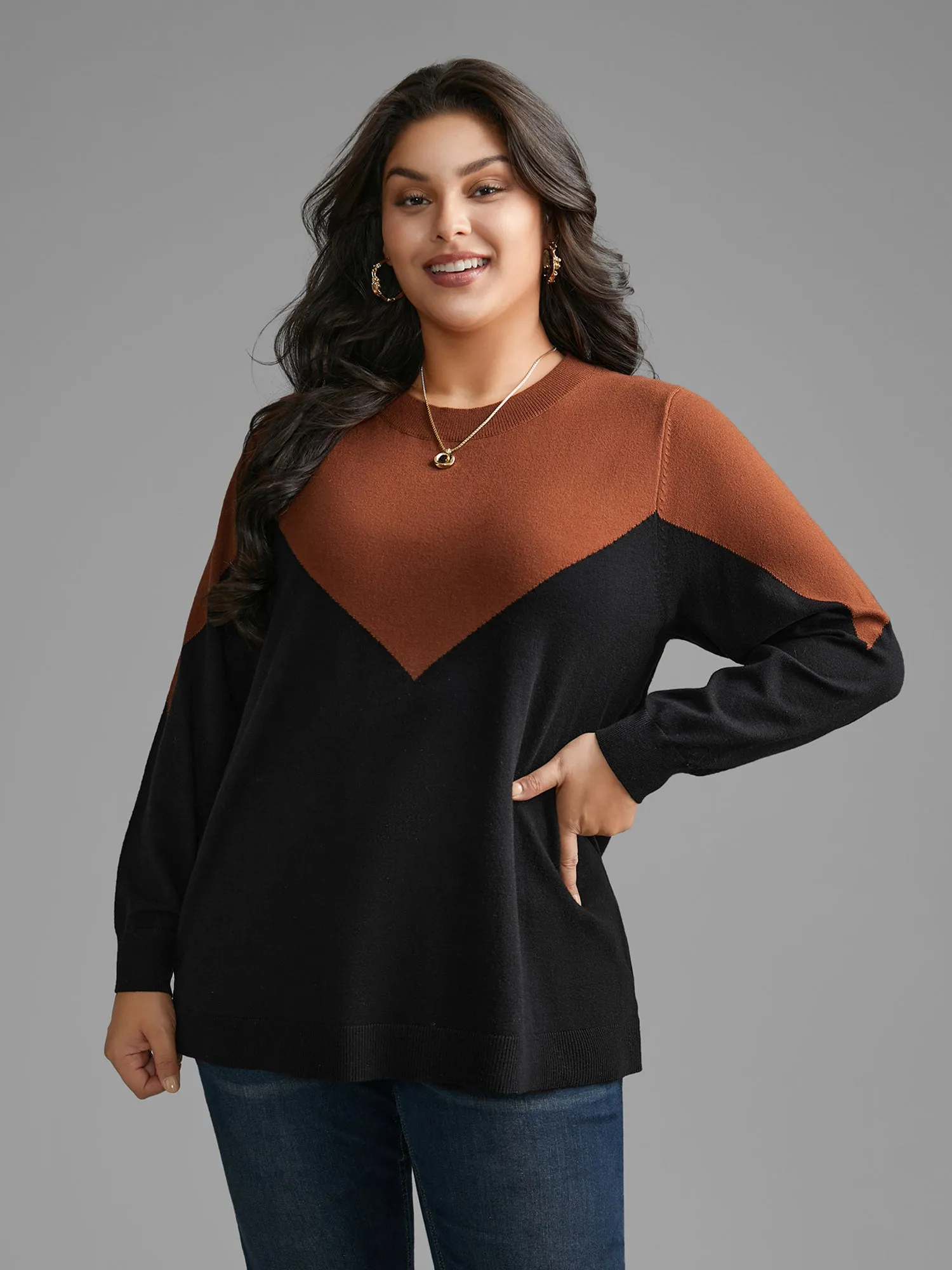 Round Neck Contrast Patchwork Pullover sold by Bloomchic product image thumbnail 4
