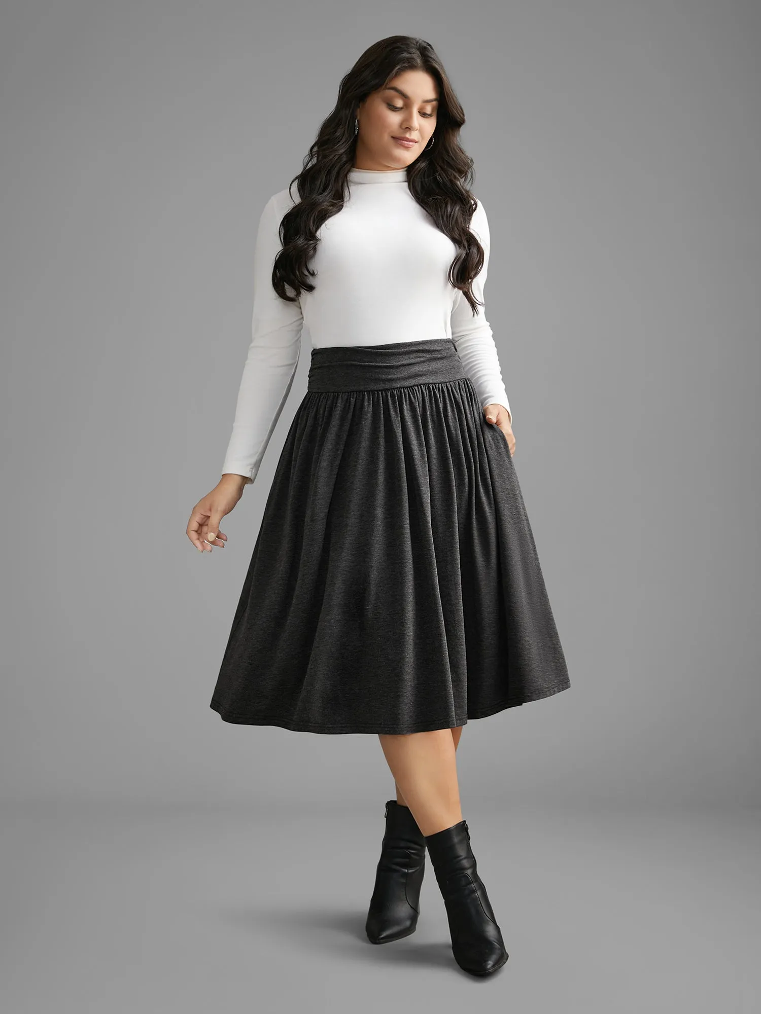 Plain Ruched Pocket Slightly Stretchy Skirt sold by Bloomchic product image thumbnail 2