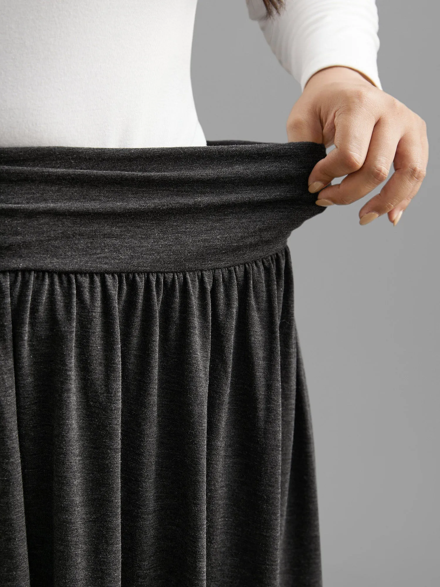 Plain Ruched Pocket Slightly Stretchy Skirt sold by Bloomchic product image thumbnail 5