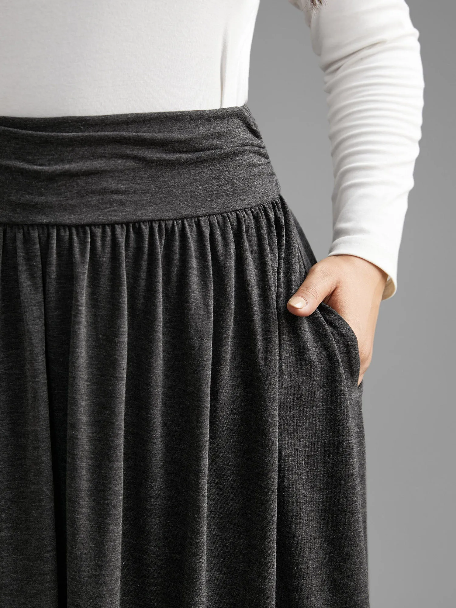 Plain Ruched Pocket Slightly Stretchy Skirt sold by Bloomchic product image thumbnail 4