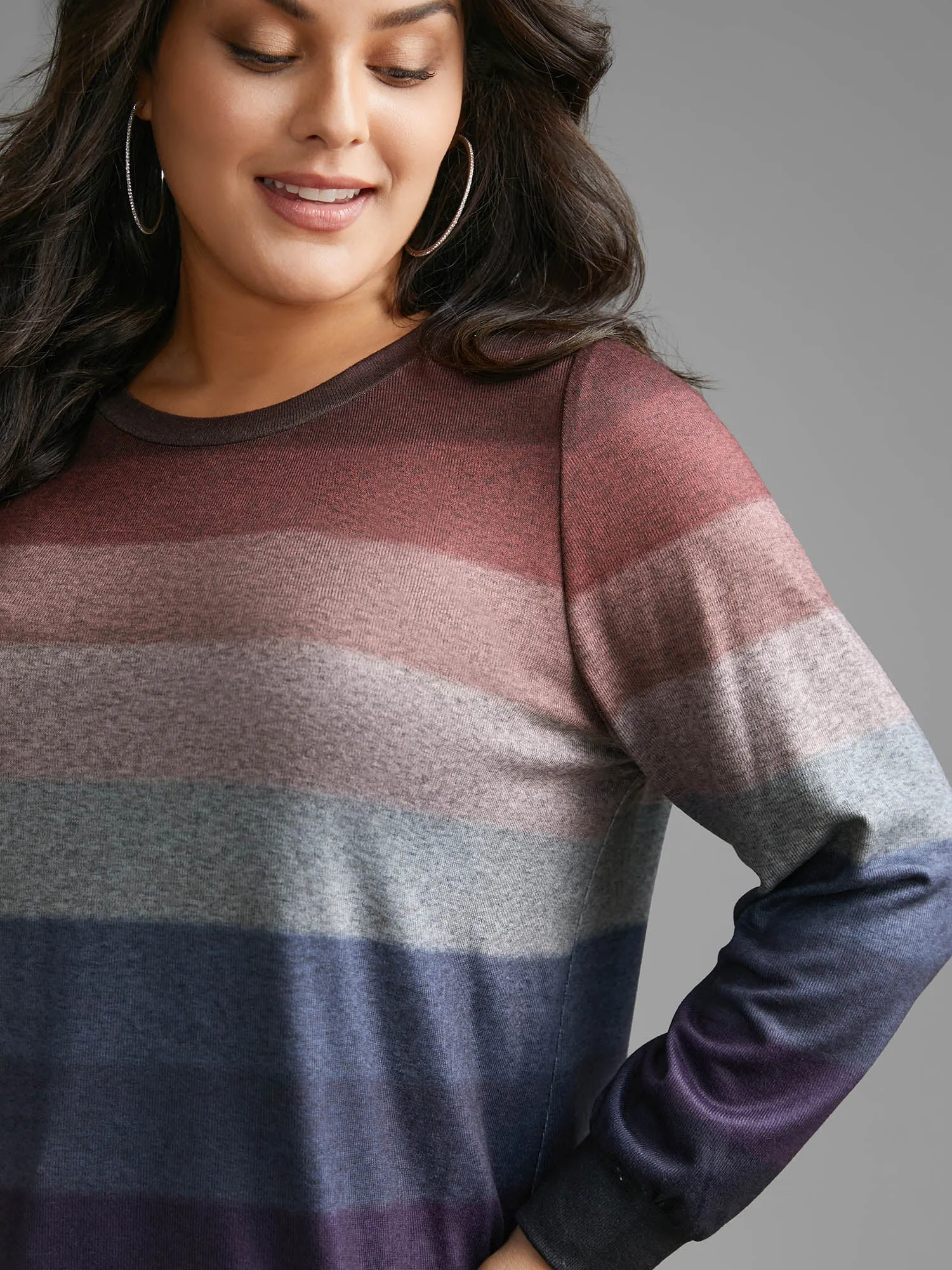 Ombre Contrast Round Neck Sweatshirt sold by Bloomchic product image thumbnail 2