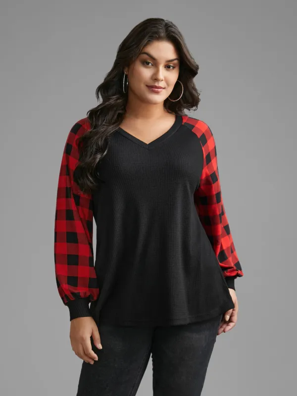 V Neck Plaid Patchwork Contrast T-shirt sold by Bloomchic