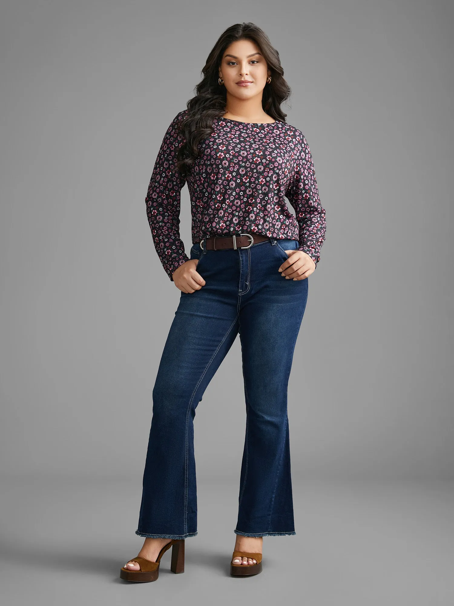 Ditsy Floral Crew Neck Curved Hem T-shirt sold by Bloomchic product image thumbnail 4