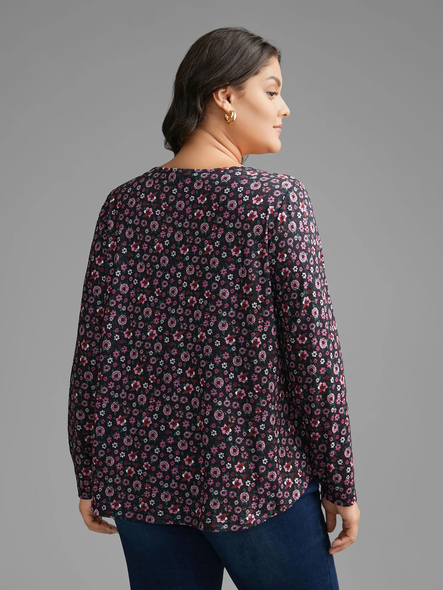 Ditsy Floral Crew Neck Curved Hem T-shirt sold by Bloomchic product image thumbnail 3