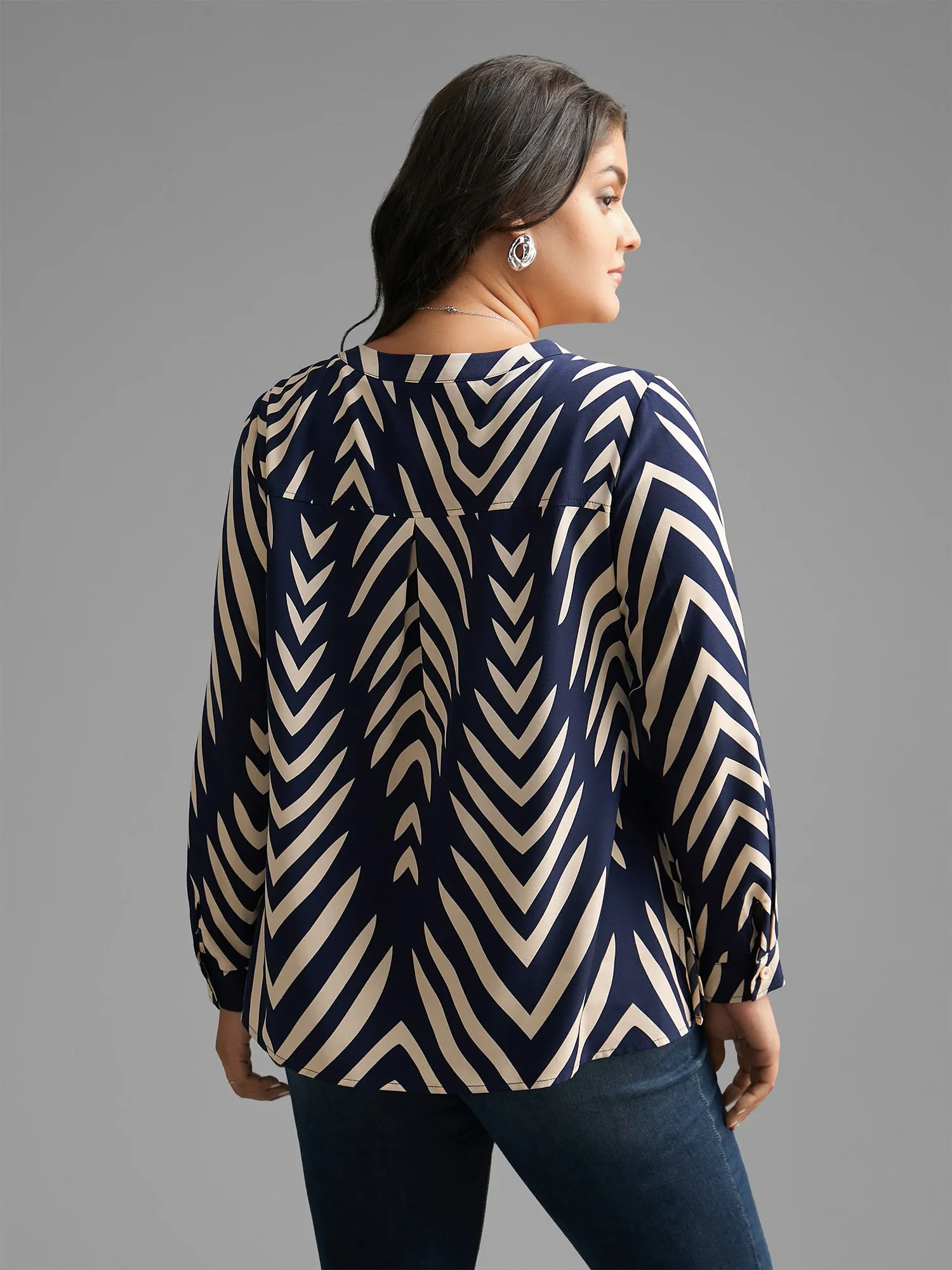 Geometric Notched Pleated Slit Hem Blouse sold by Bloomchic product image thumbnail 5