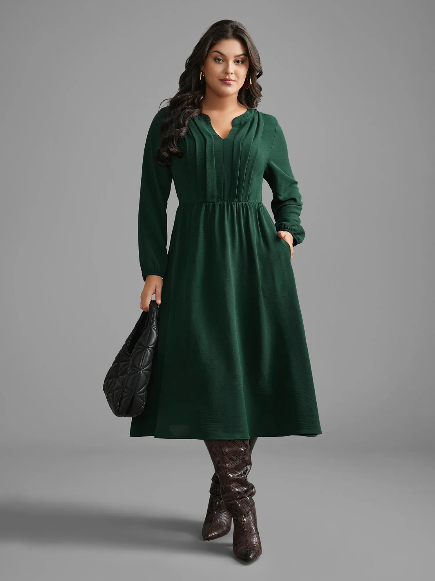 Plain Notched Pleated Midi Dress sold by Bloomchic product image thumbnail 4