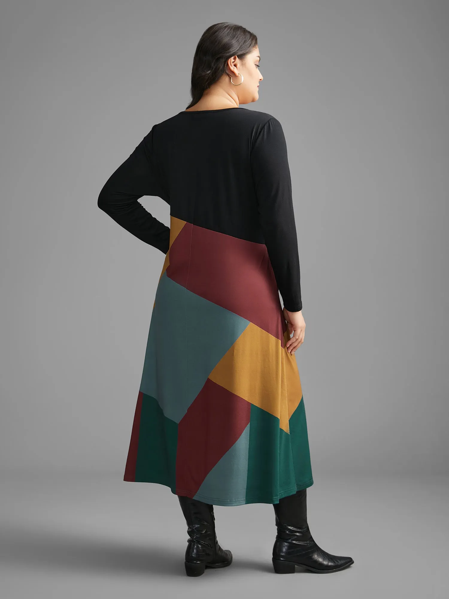 Supersoft Essentials Colorblock Contrast Midi Dress sold by Bloomchic product image thumbnail 4