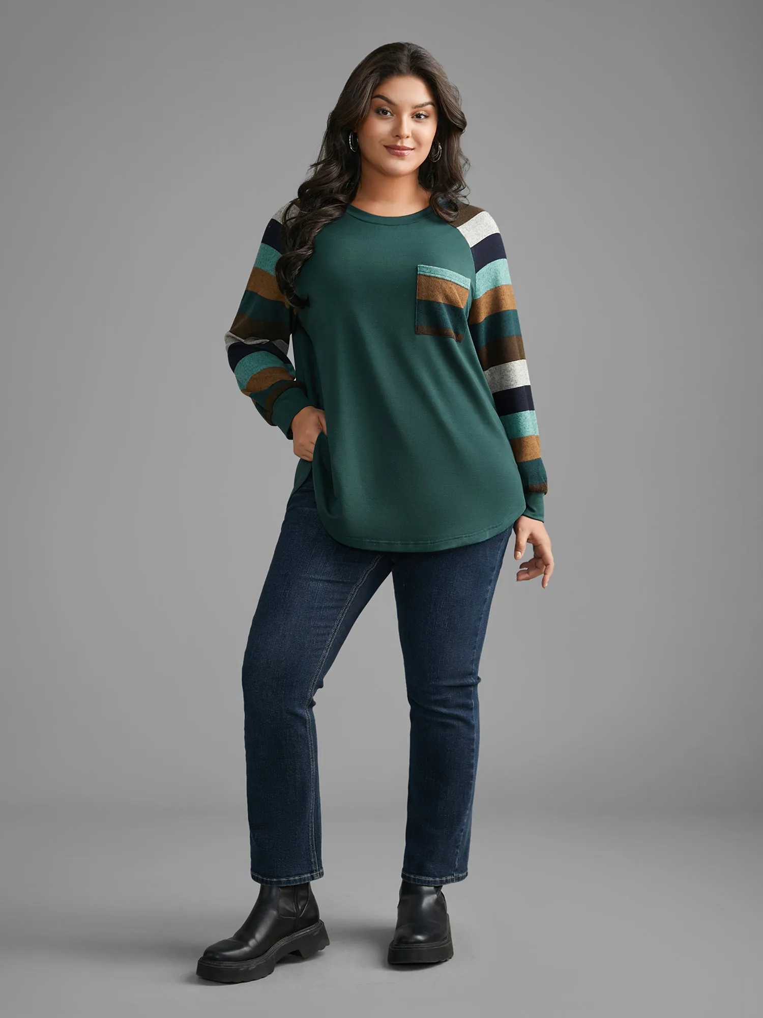 Contrast Patched Pocket Raglan Sleeve Sweatshirt sold by Bloomchic product image thumbnail 4