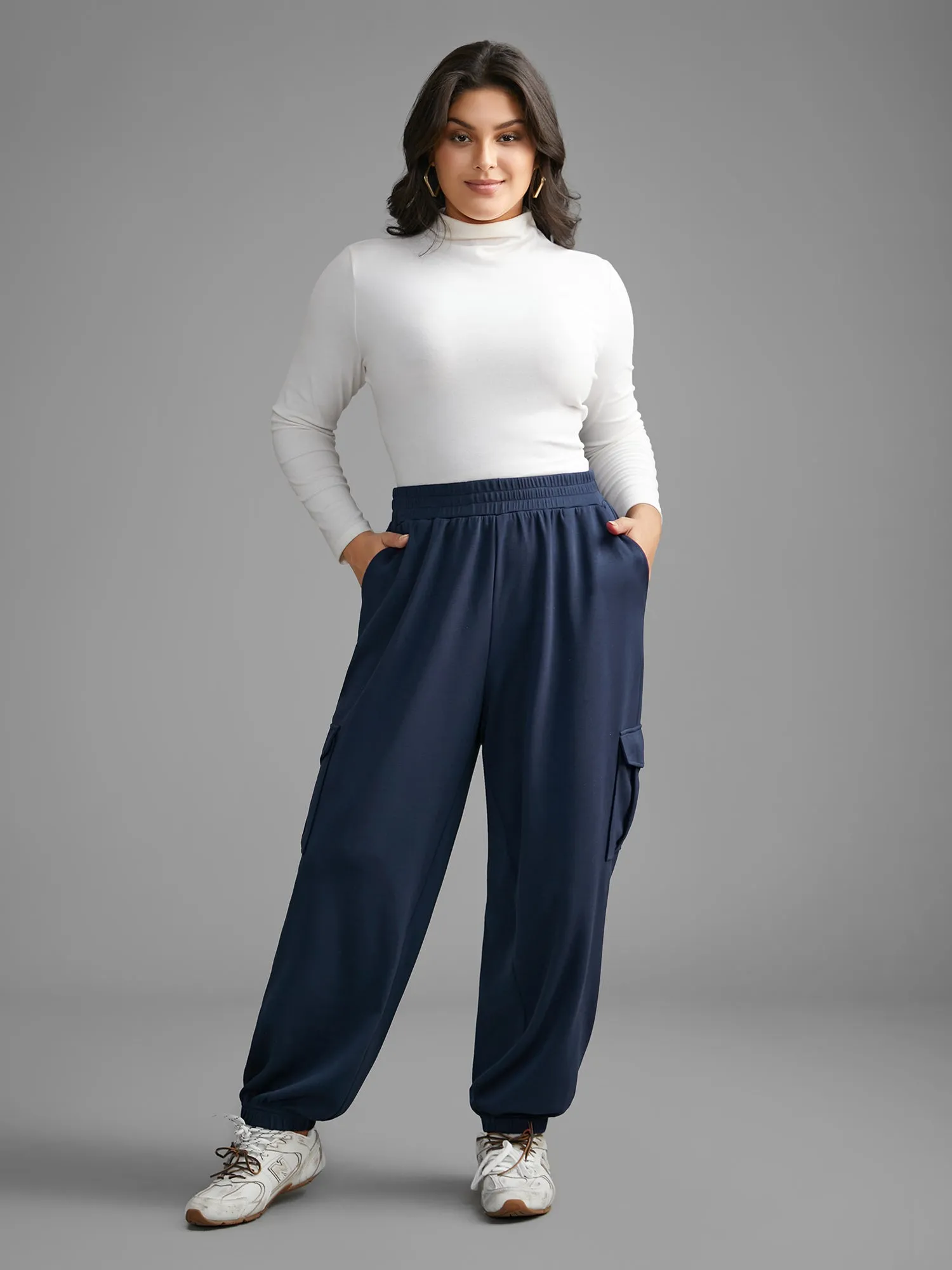 Mid Rise Patched Pocket Carrot Pants sold by Bloomchic product image thumbnail 2