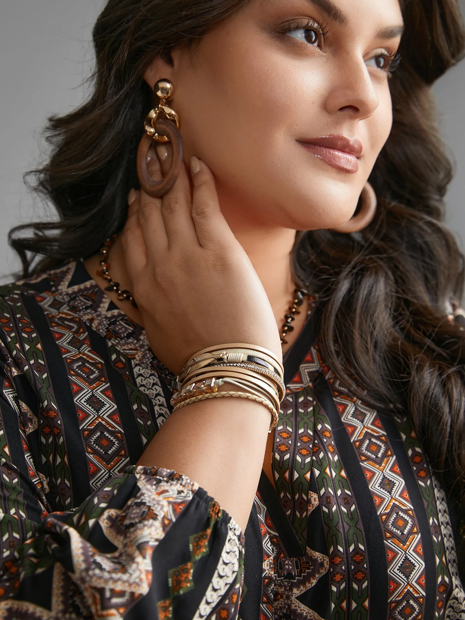 Multi-Layer Feather With Beads Bracelet sold by Bloomchic product image thumbnail 5