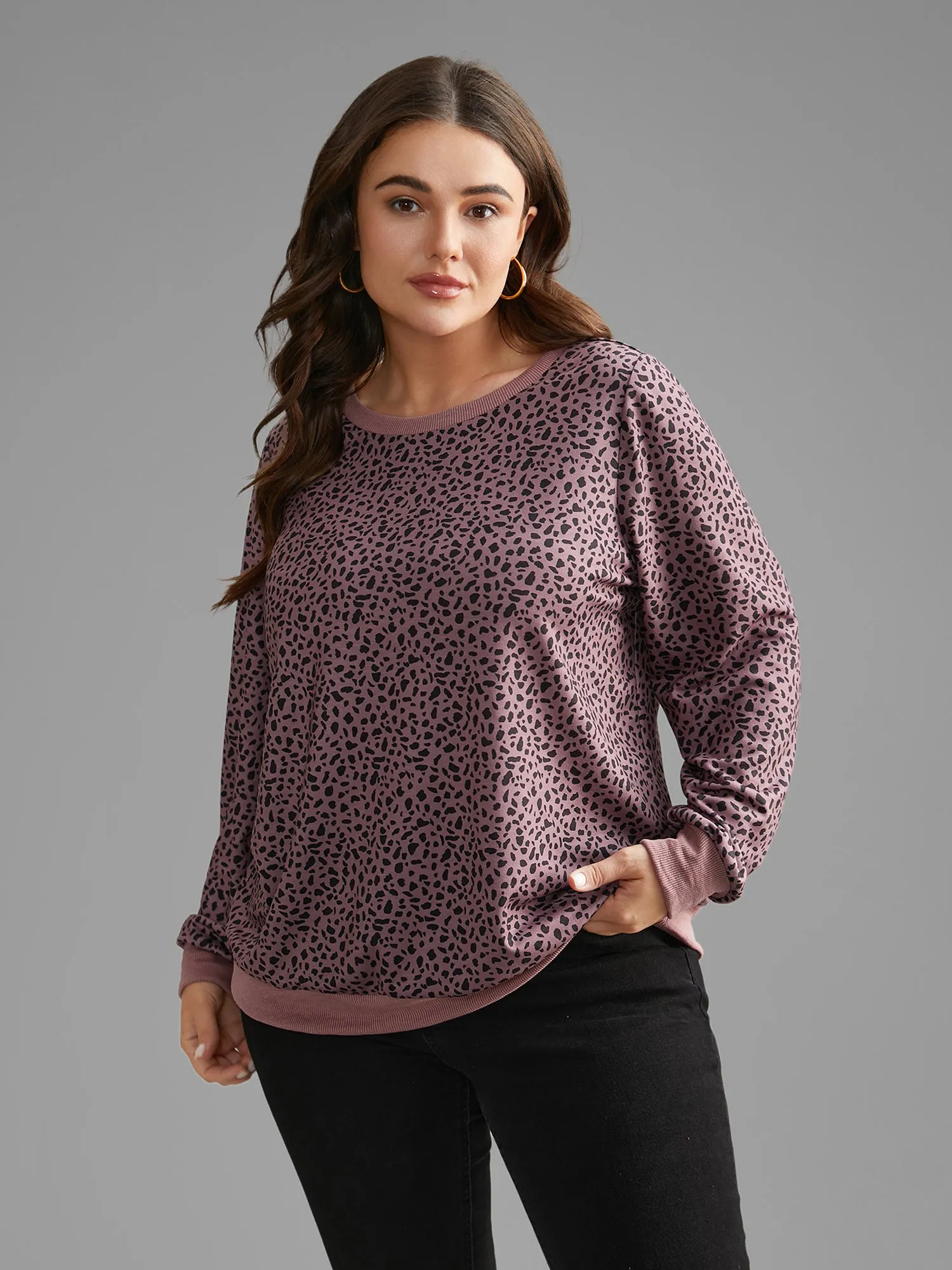 Leopard Print Crew Neck Stretchy Sweatshirt sold by Bloomchic product image thumbnail 3