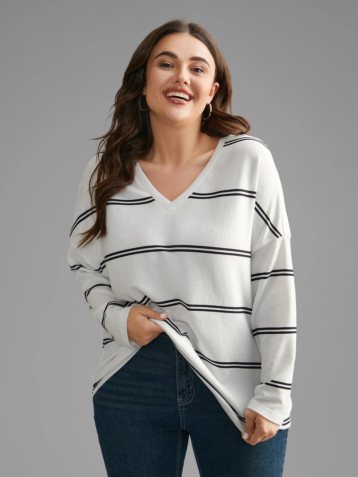 V Neck Contrast Striped Drop Shoulder T-shirt sold by Bloomchic