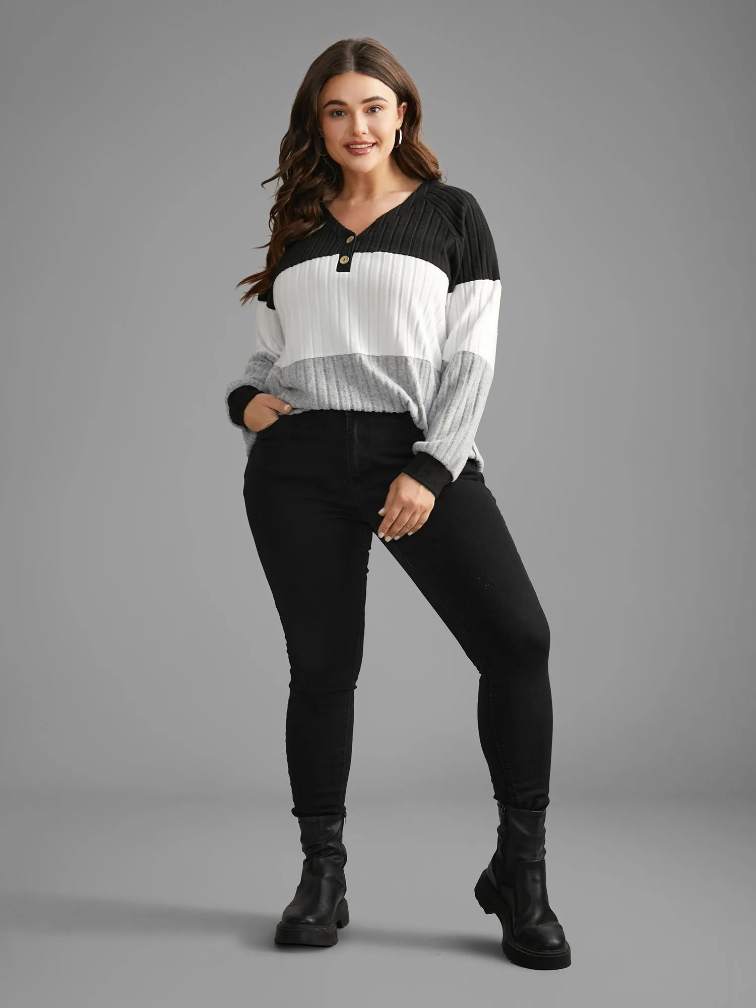 Colorblock Contrast Texture Pit Strip T-shirt sold by Bloomchic product image thumbnail 4