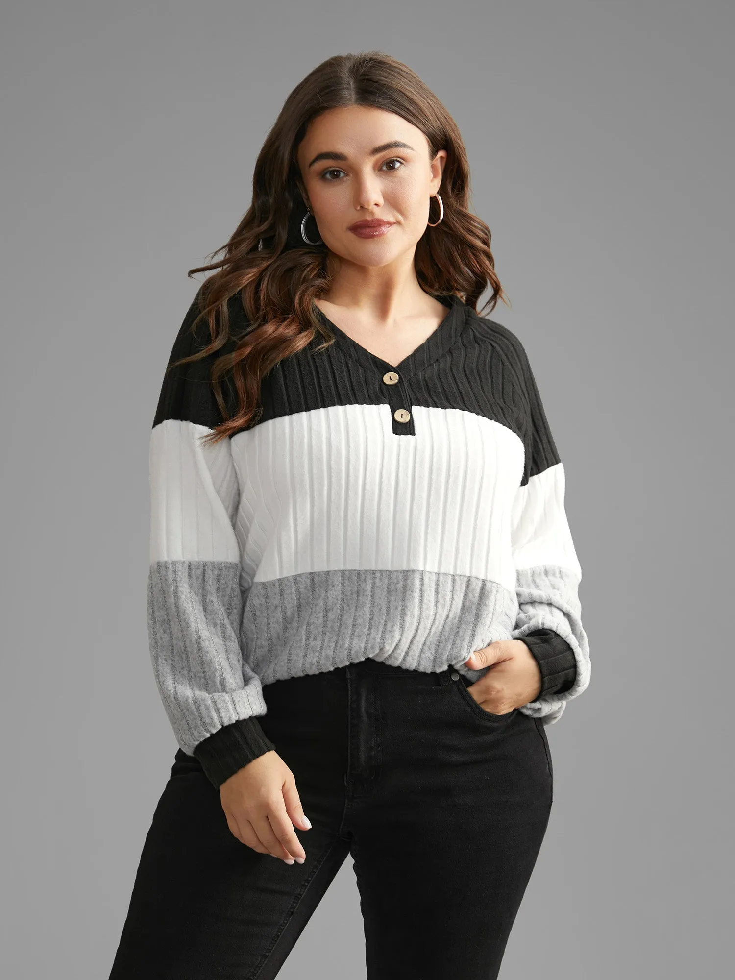 Colorblock Contrast Texture Pit Strip T-shirt sold by Bloomchic product image thumbnail 3