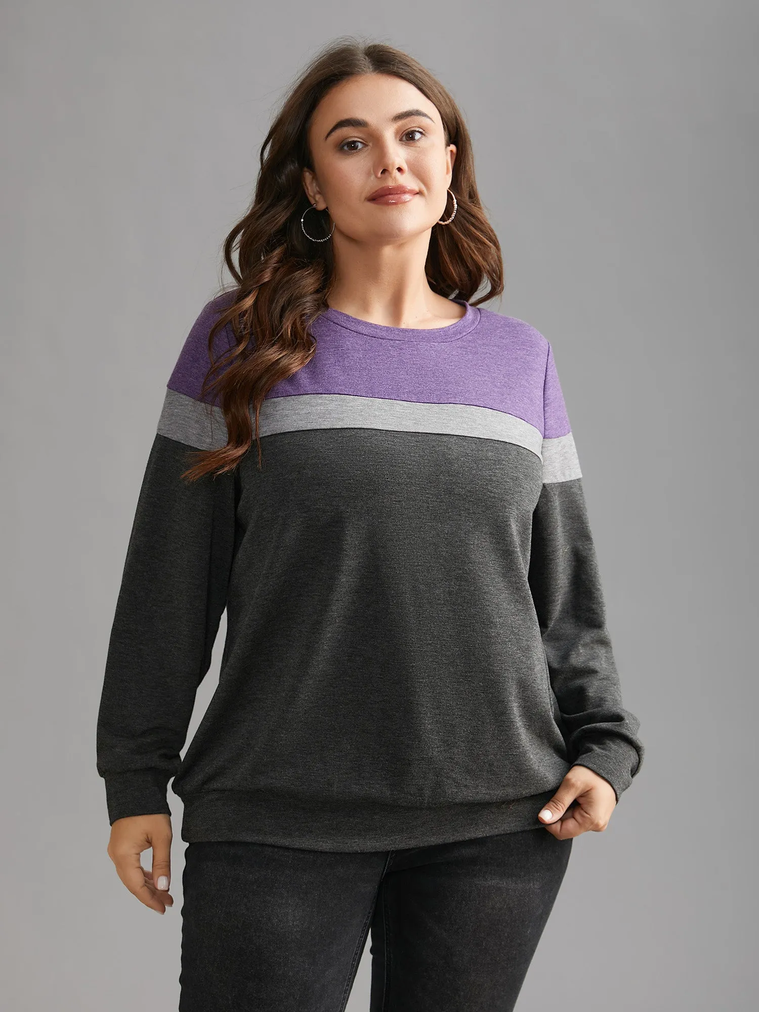 Colorblock Contrast Round Neck Sweatshirt sold by Bloomchic product image thumbnail 3