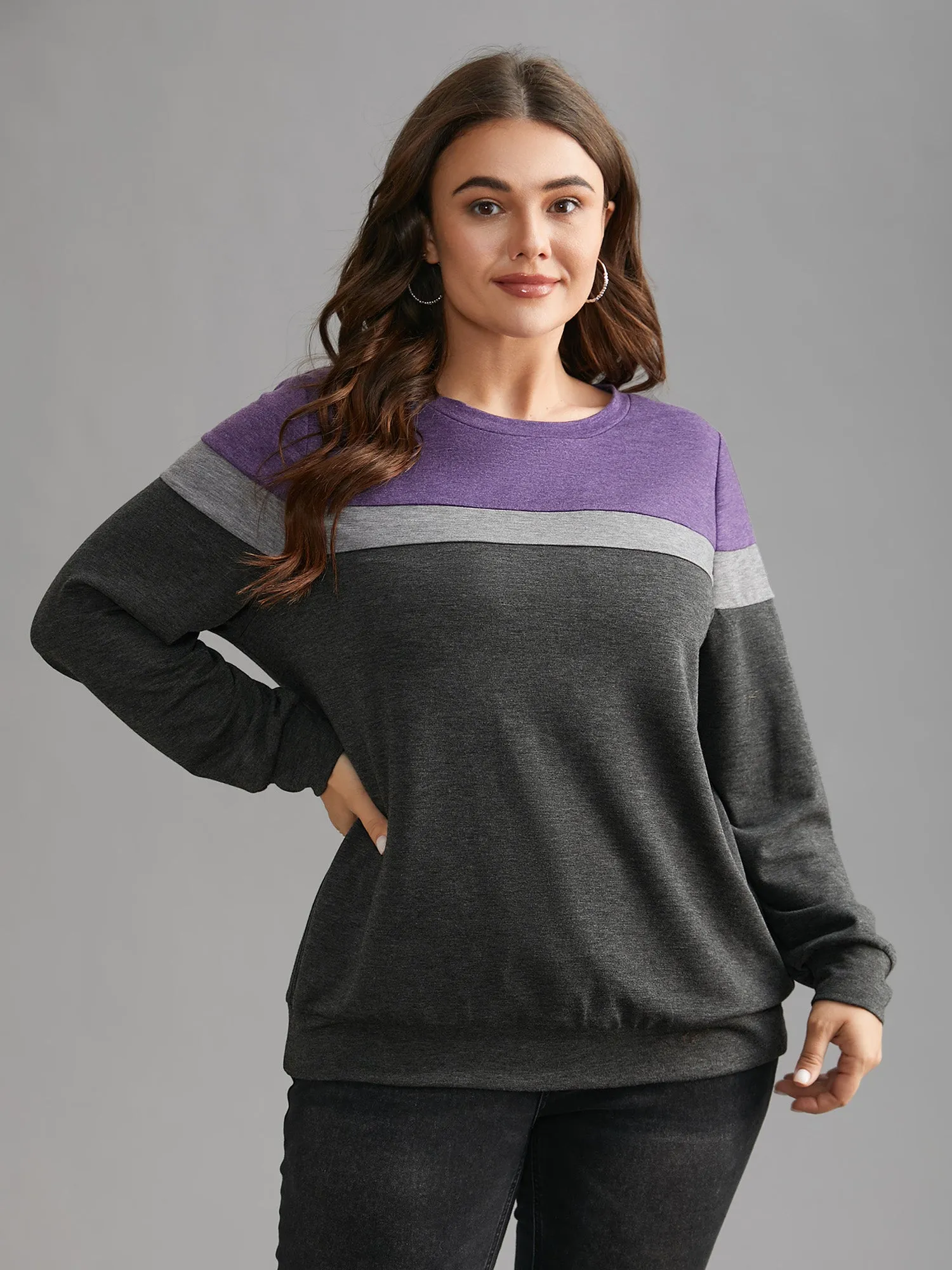 Colorblock Contrast Round Neck Sweatshirt sold by Bloomchic