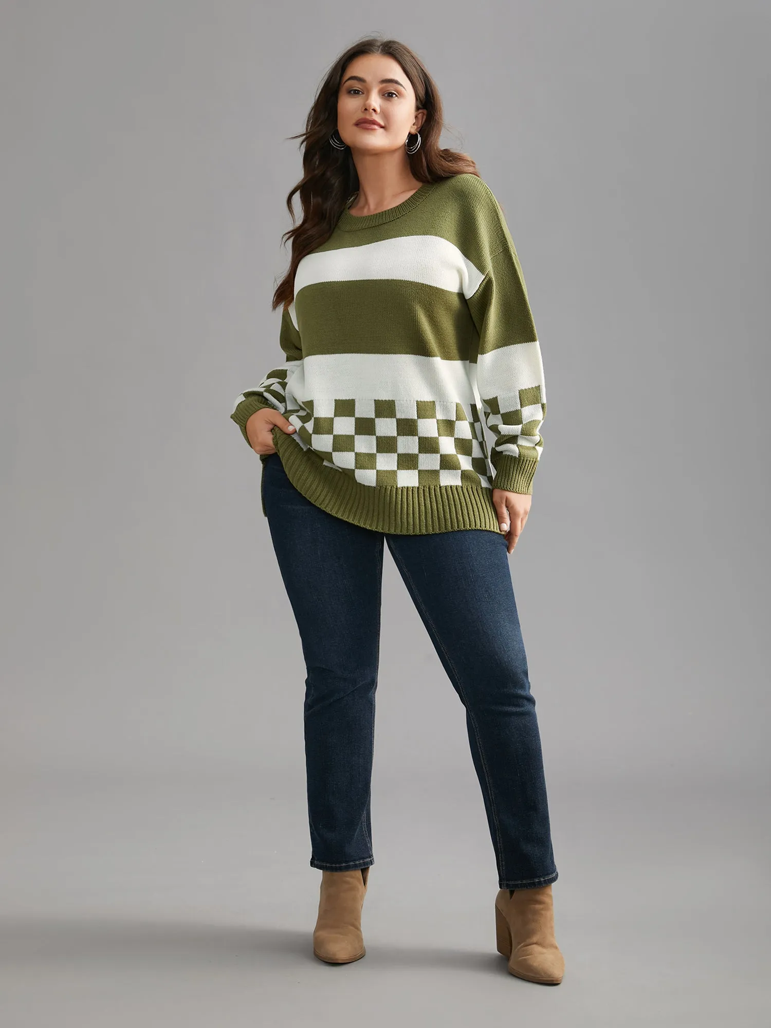 Colorblock Contrast Round Neck Split Hem Pullover sold by Bloomchic product image thumbnail 3