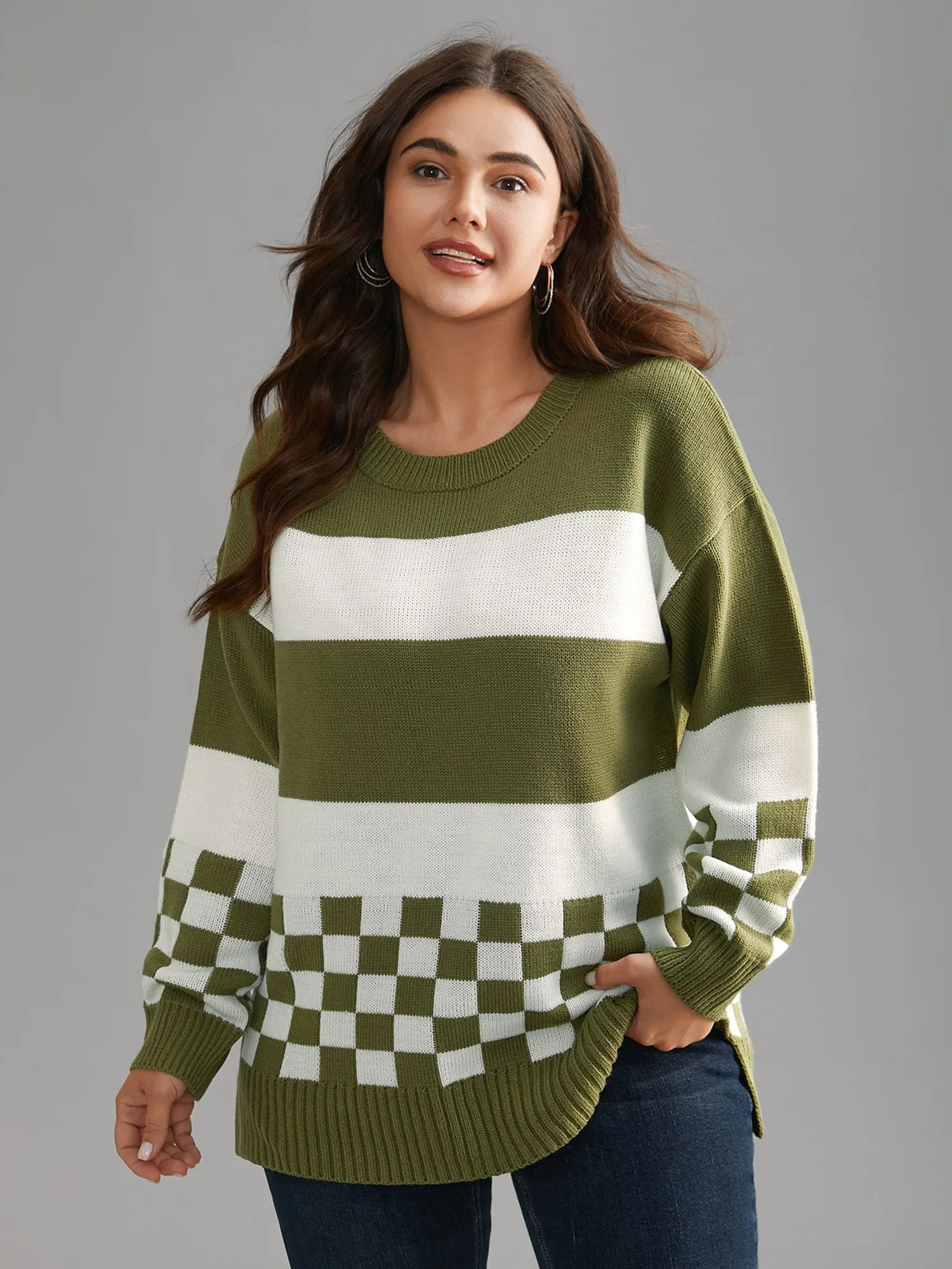 Colorblock Contrast Round Neck Split Hem Pullover sold by Bloomchic
